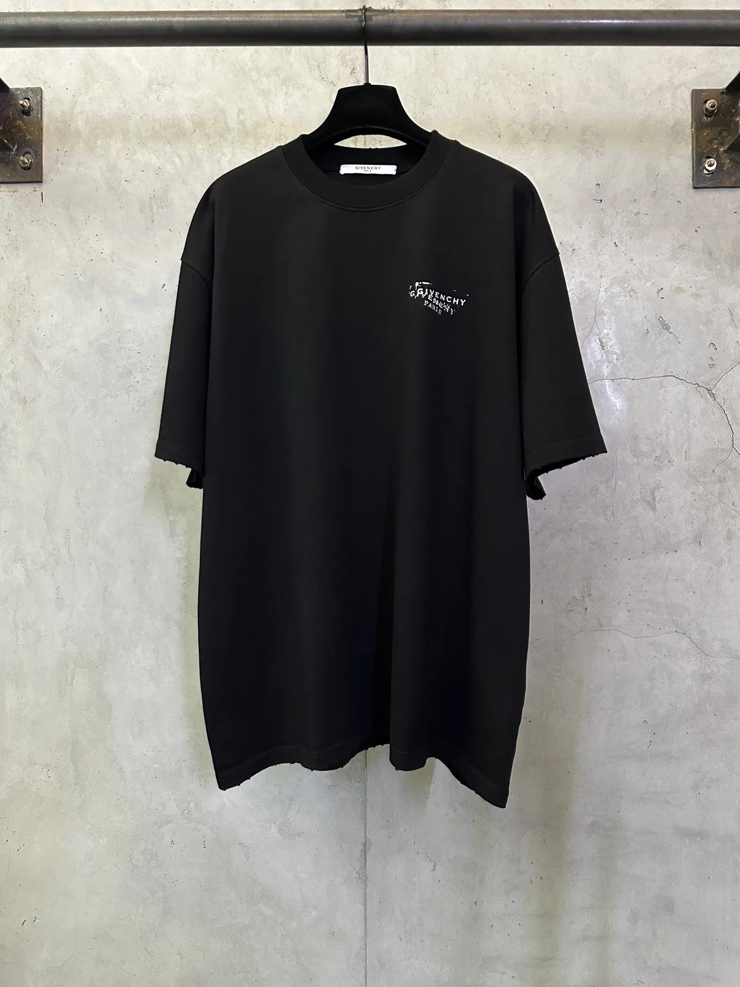 Stamp Logo Heavyweight Cotton T-Shirt D22015296