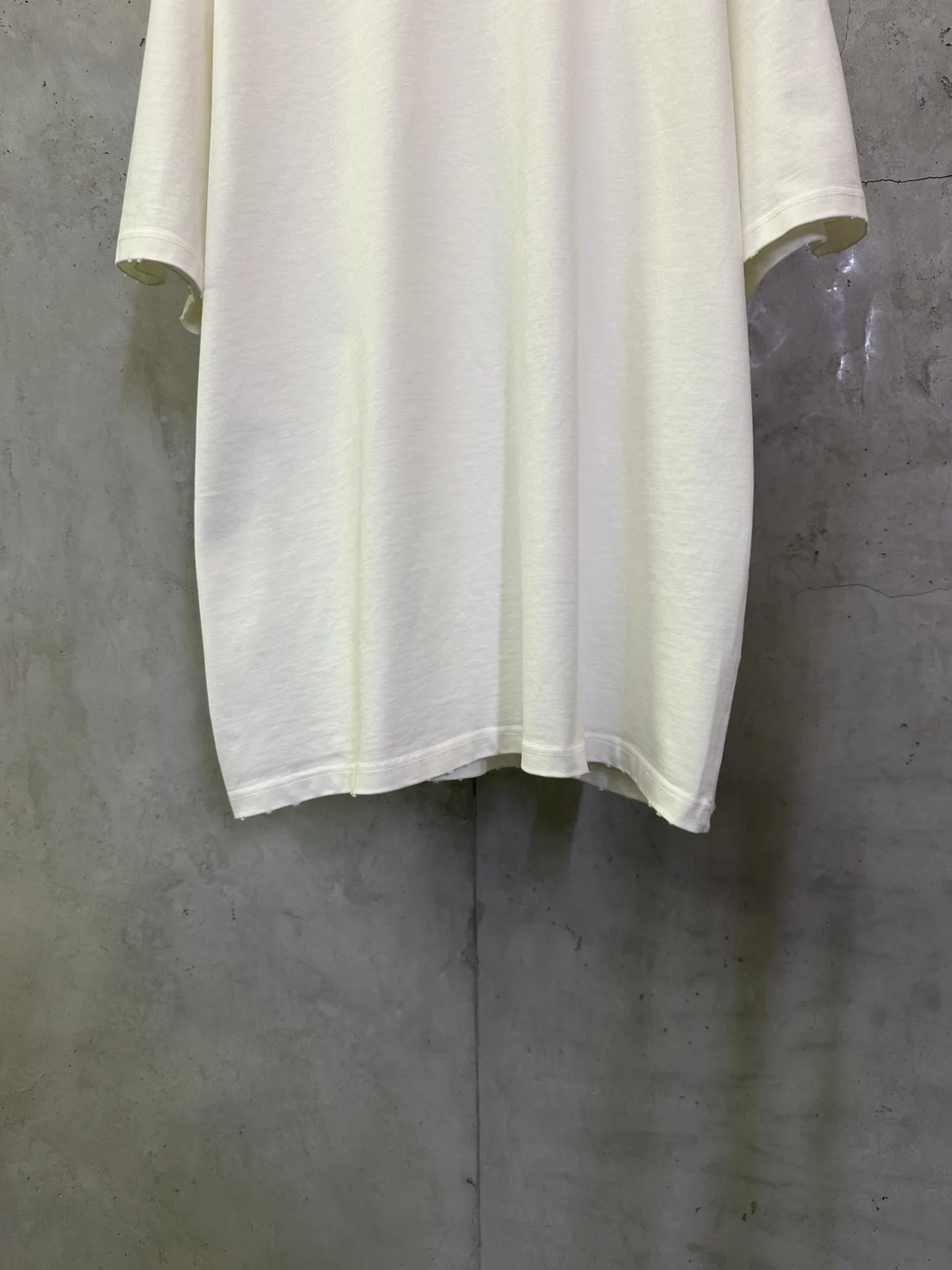 Stamp Logo Heavyweight Cotton T-Shirt D22015297 — view 4