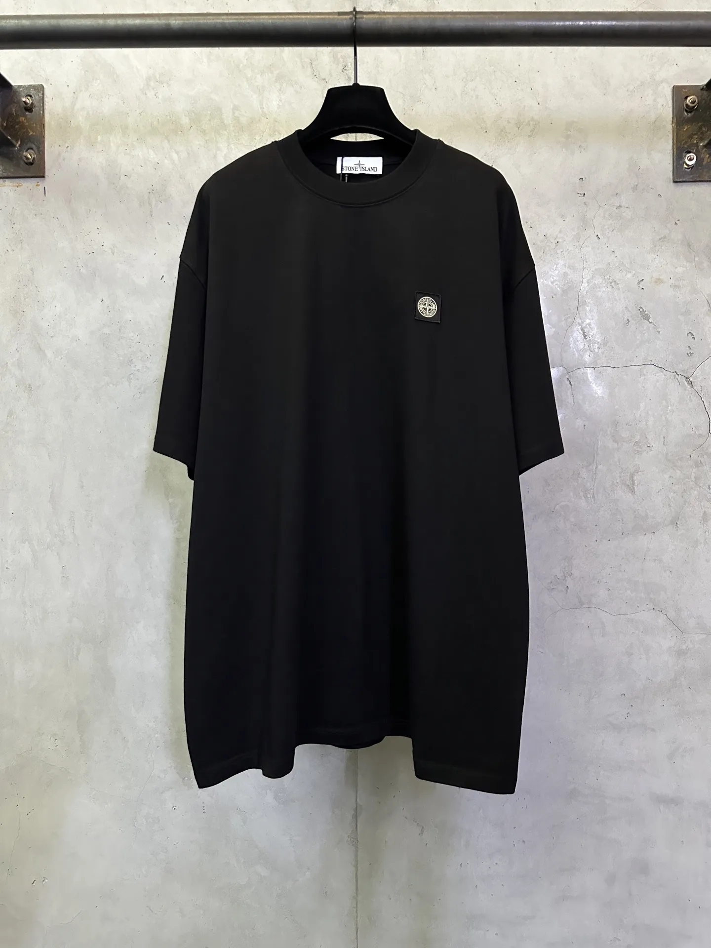 Compass Logo Embroidered Heavyweight T-Shirt D22012346