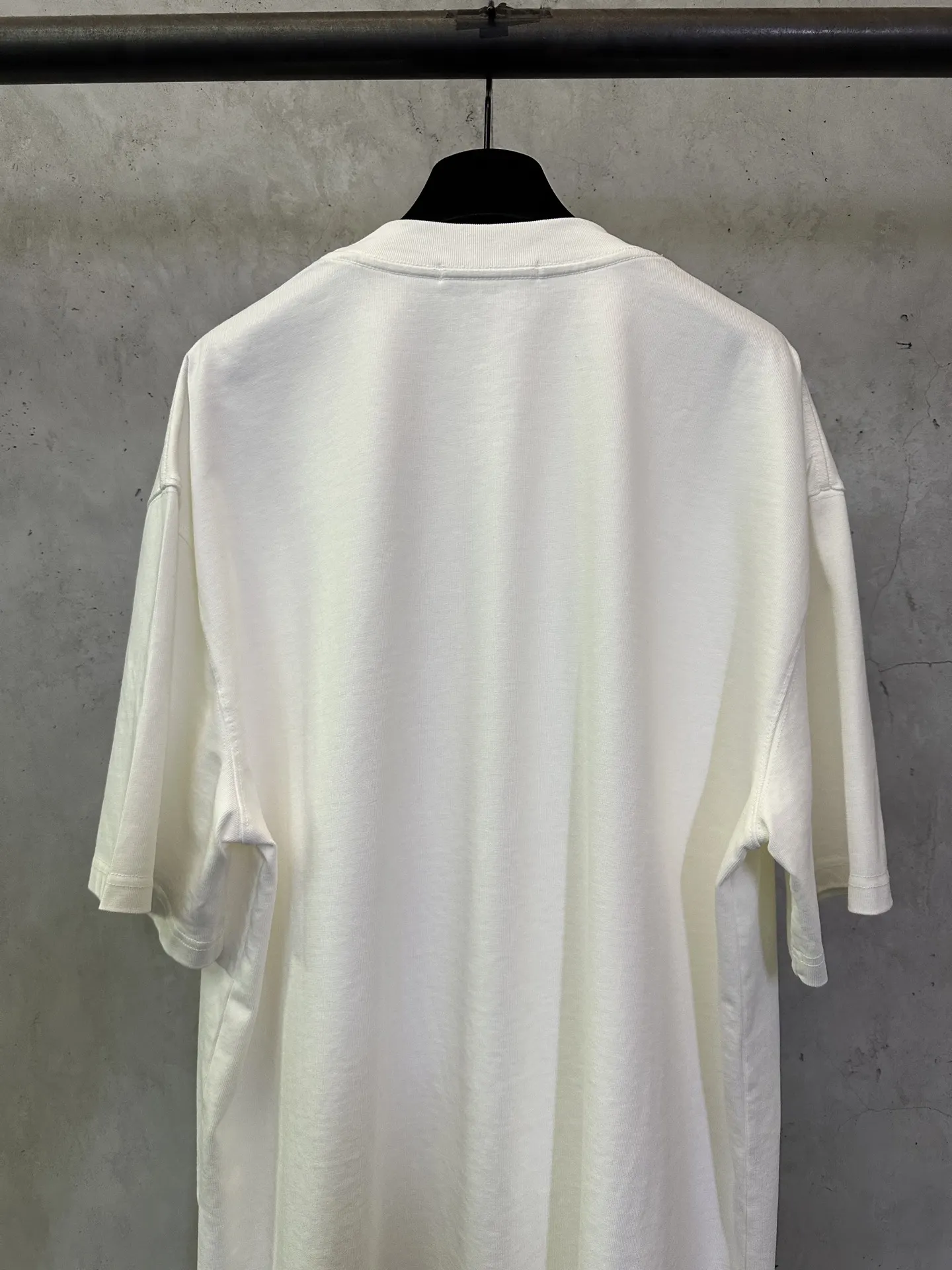 VLTN Logo Print Heavyweight Cotton T-Shirt D22012507 — view 5
