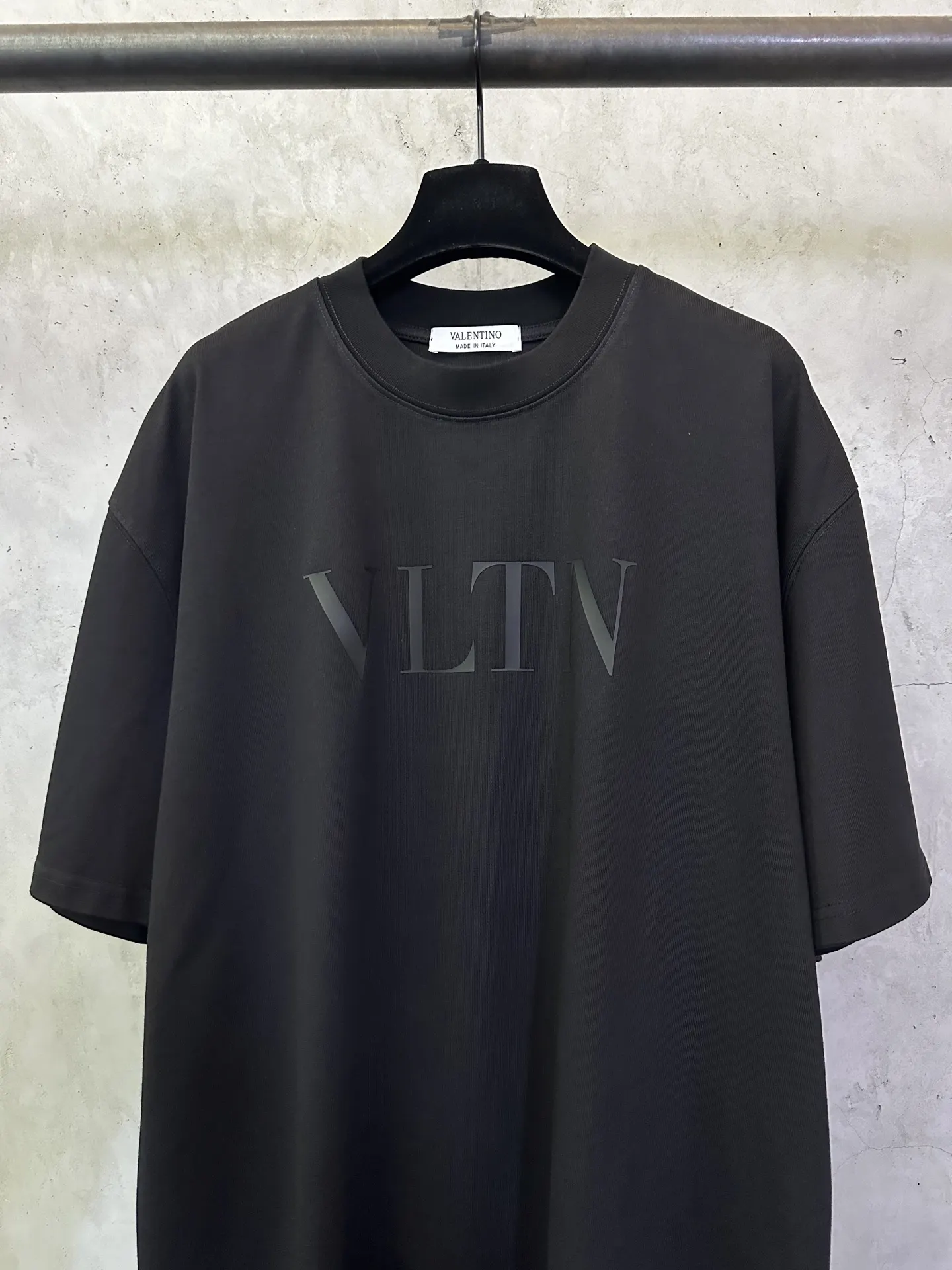 VLTN Logo Print Heavyweight Cotton T-Shirt D22012509 — view 3