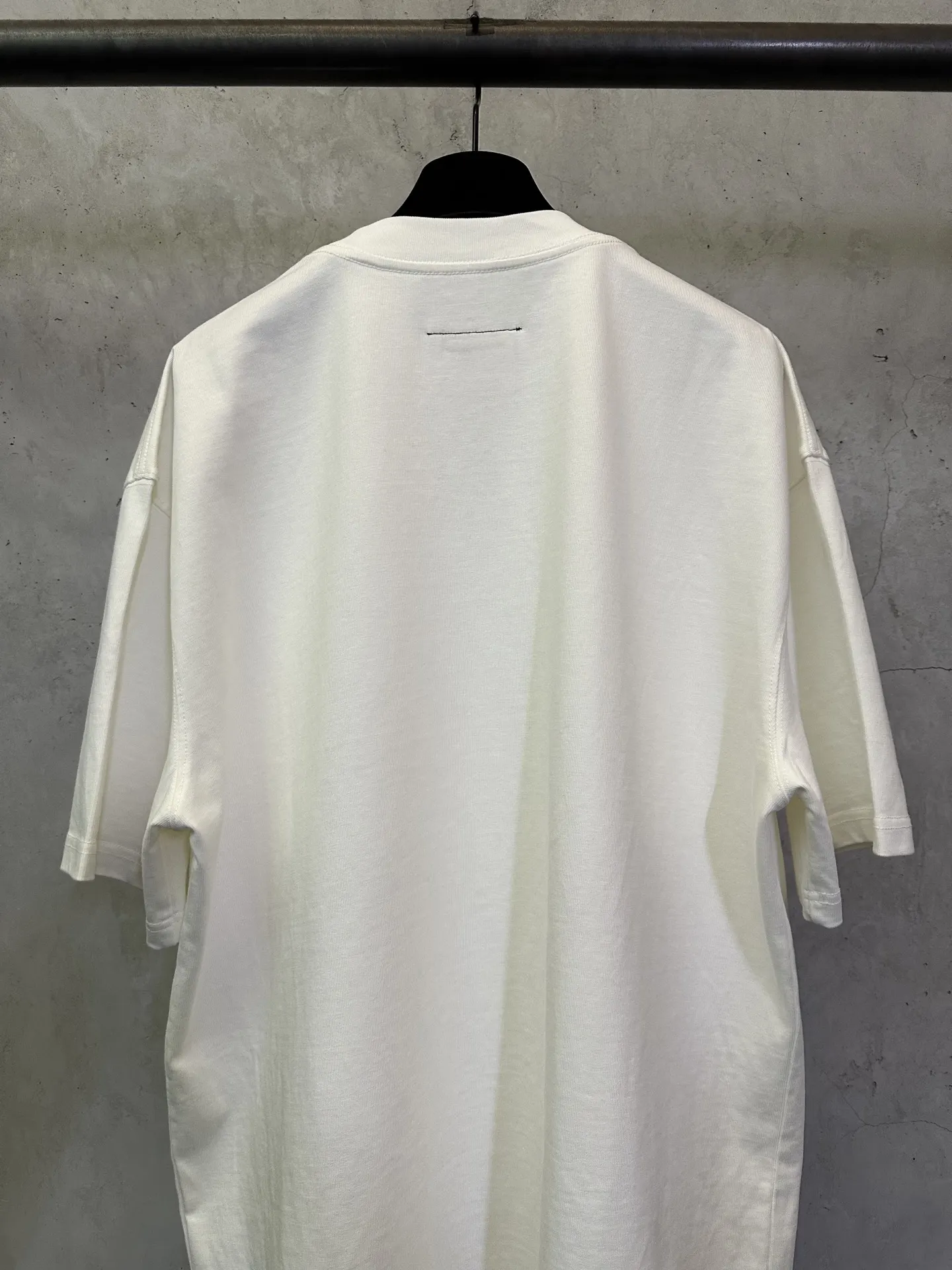 MM6 Logo Patch Heavyweight Cotton T-Shirt D22012386 — view 5