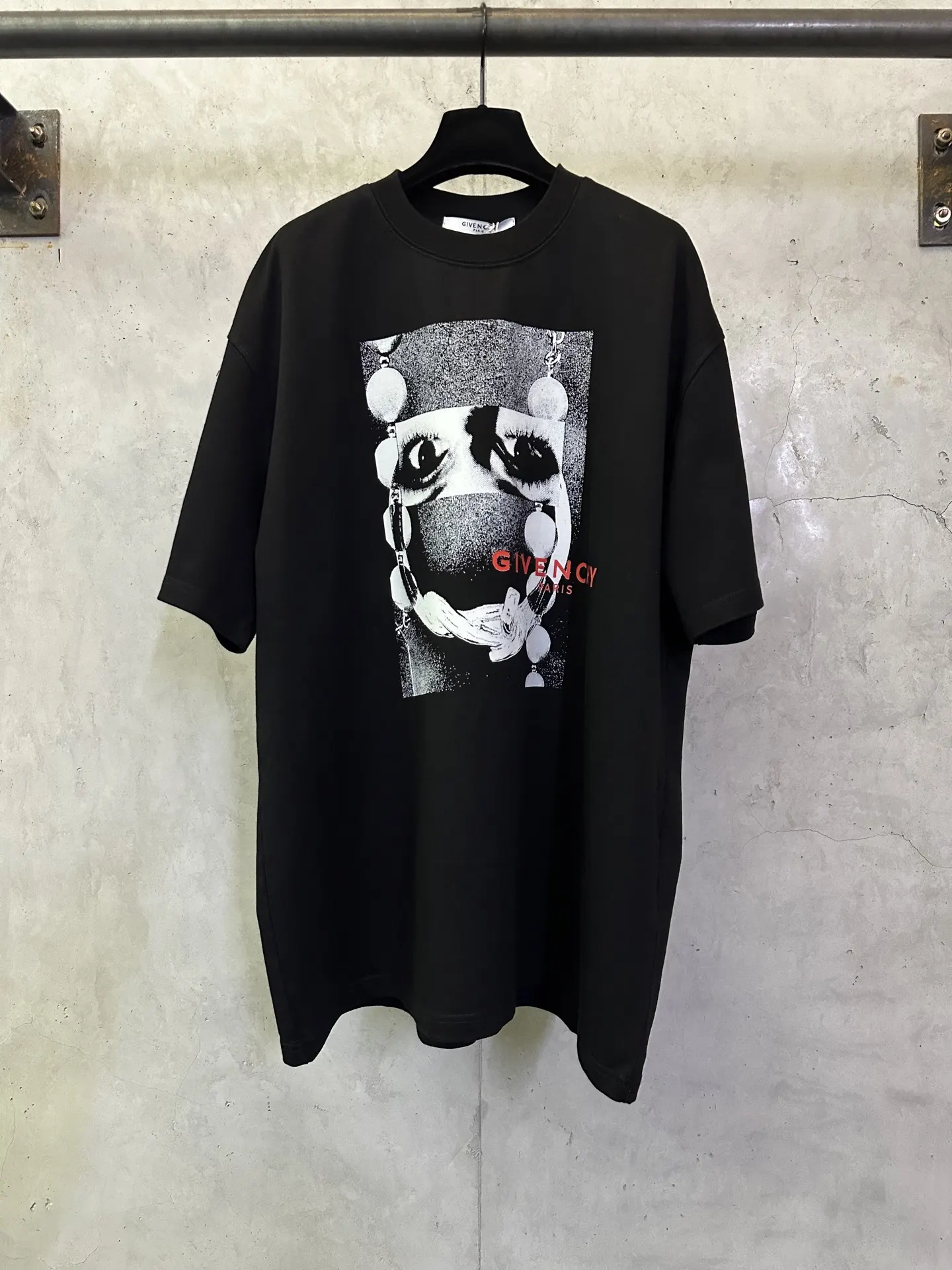 Givenchy Eyes Graphic Print Heavyweight T-Shirt D22012438