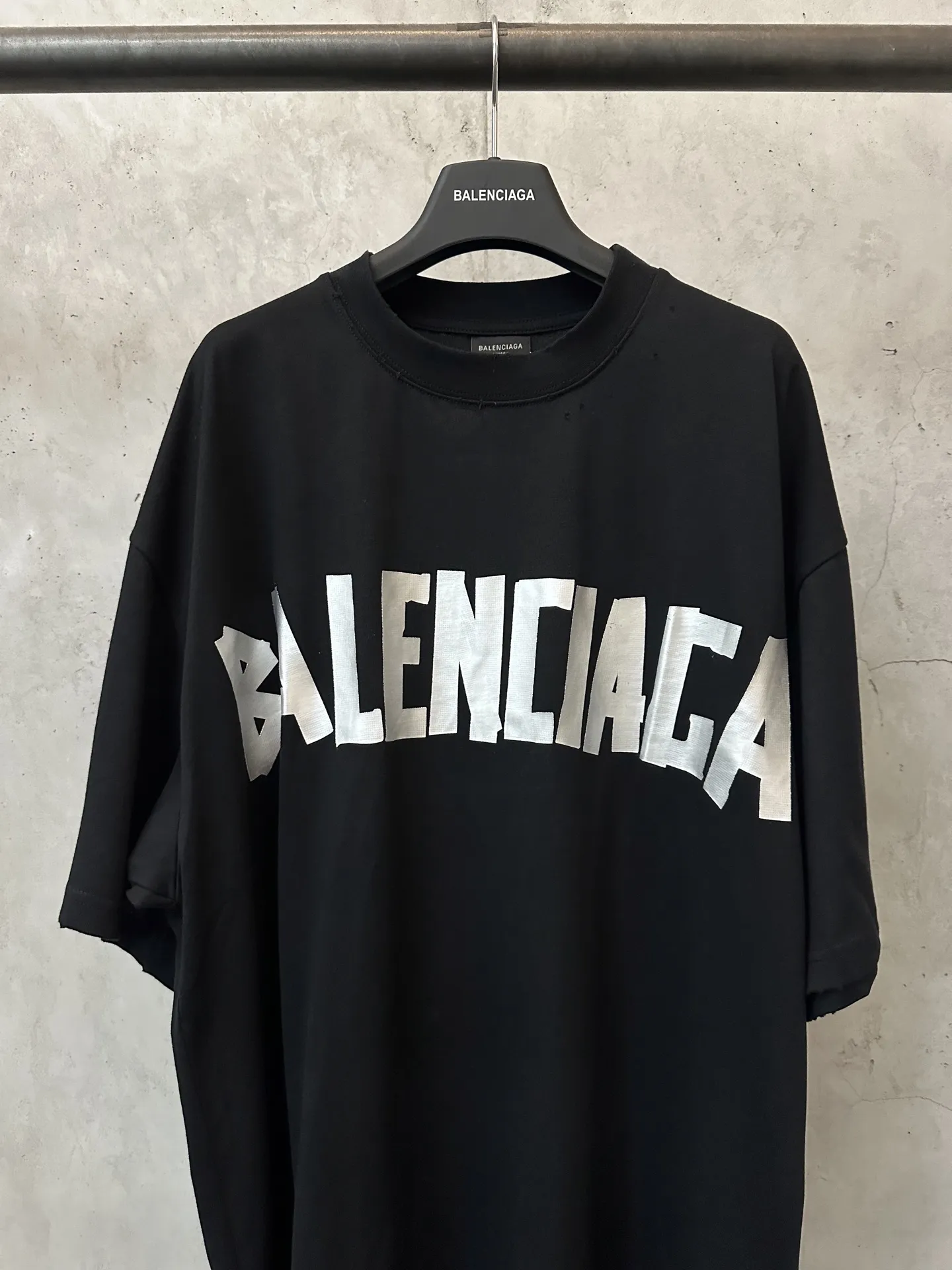 Gaffer Tape Logo Oversized T-Shirt D22511926 — view 3