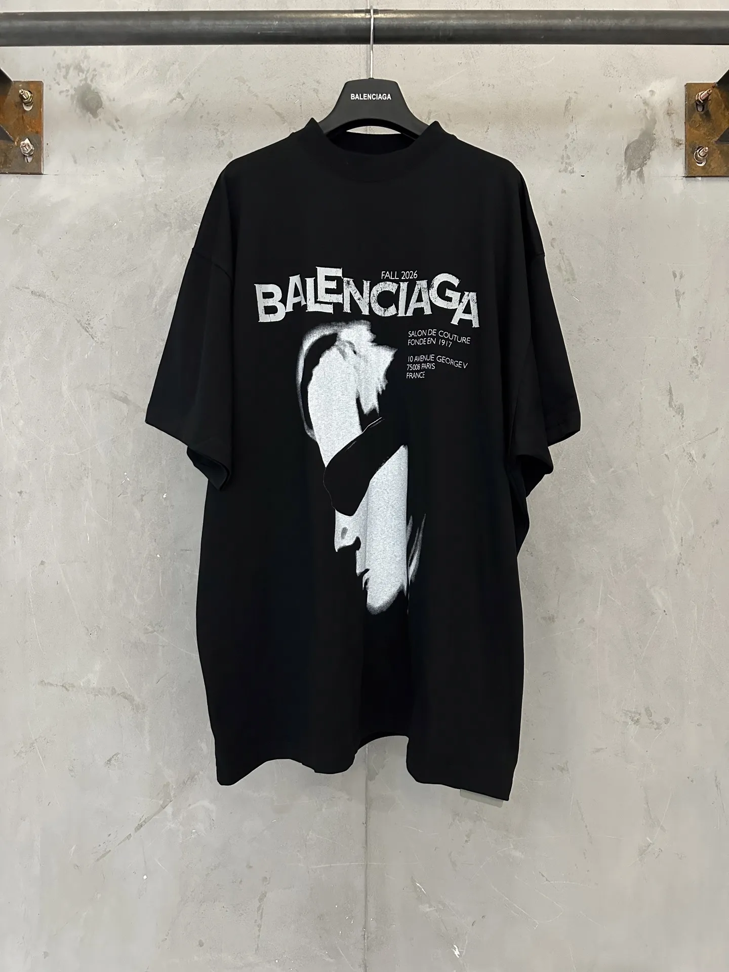 Portrait Graphic Oversized T-Shirt D22511899