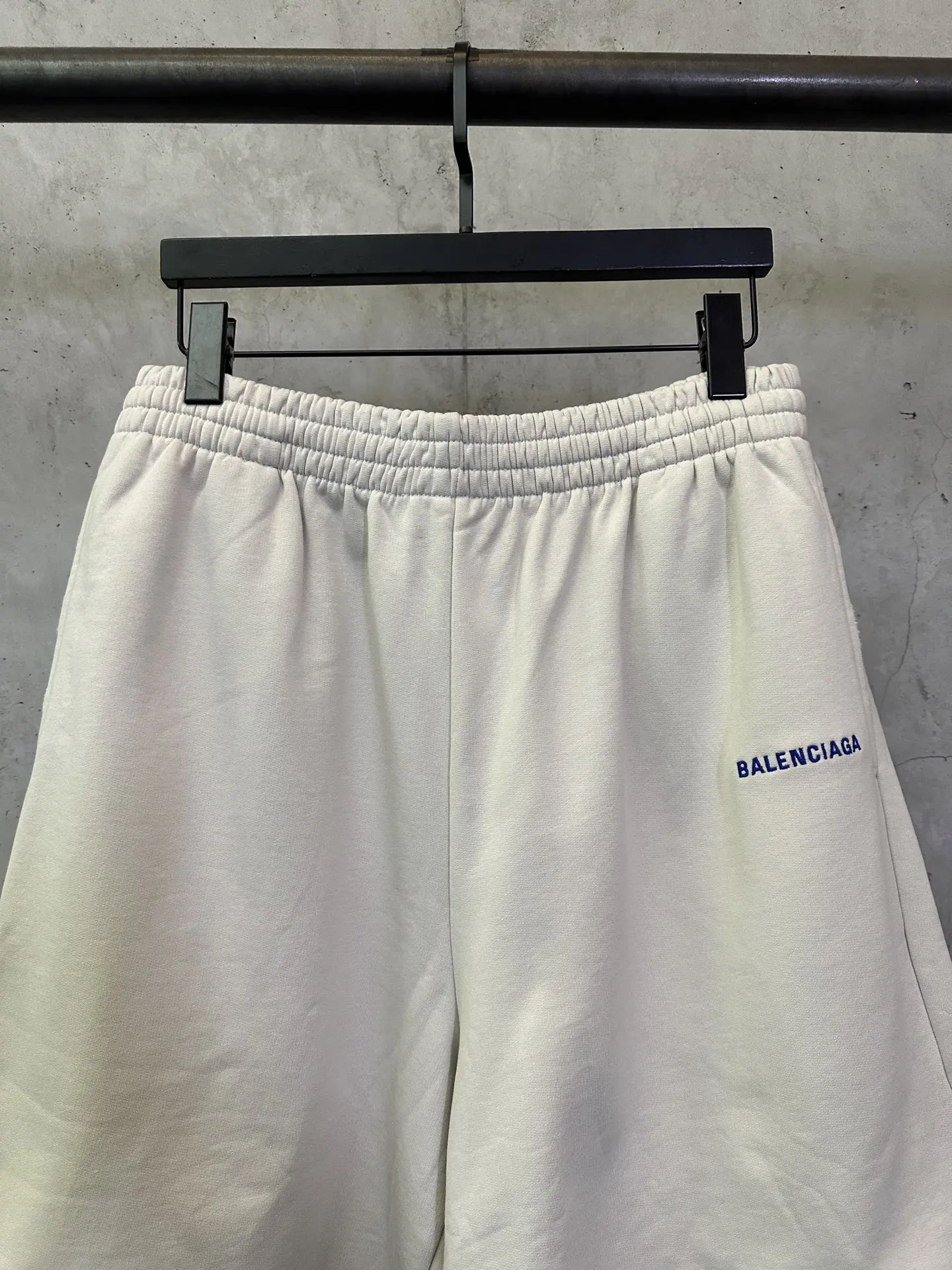 Logo Embroidered Cotton-Jersey Shorts D22512419 — view 3