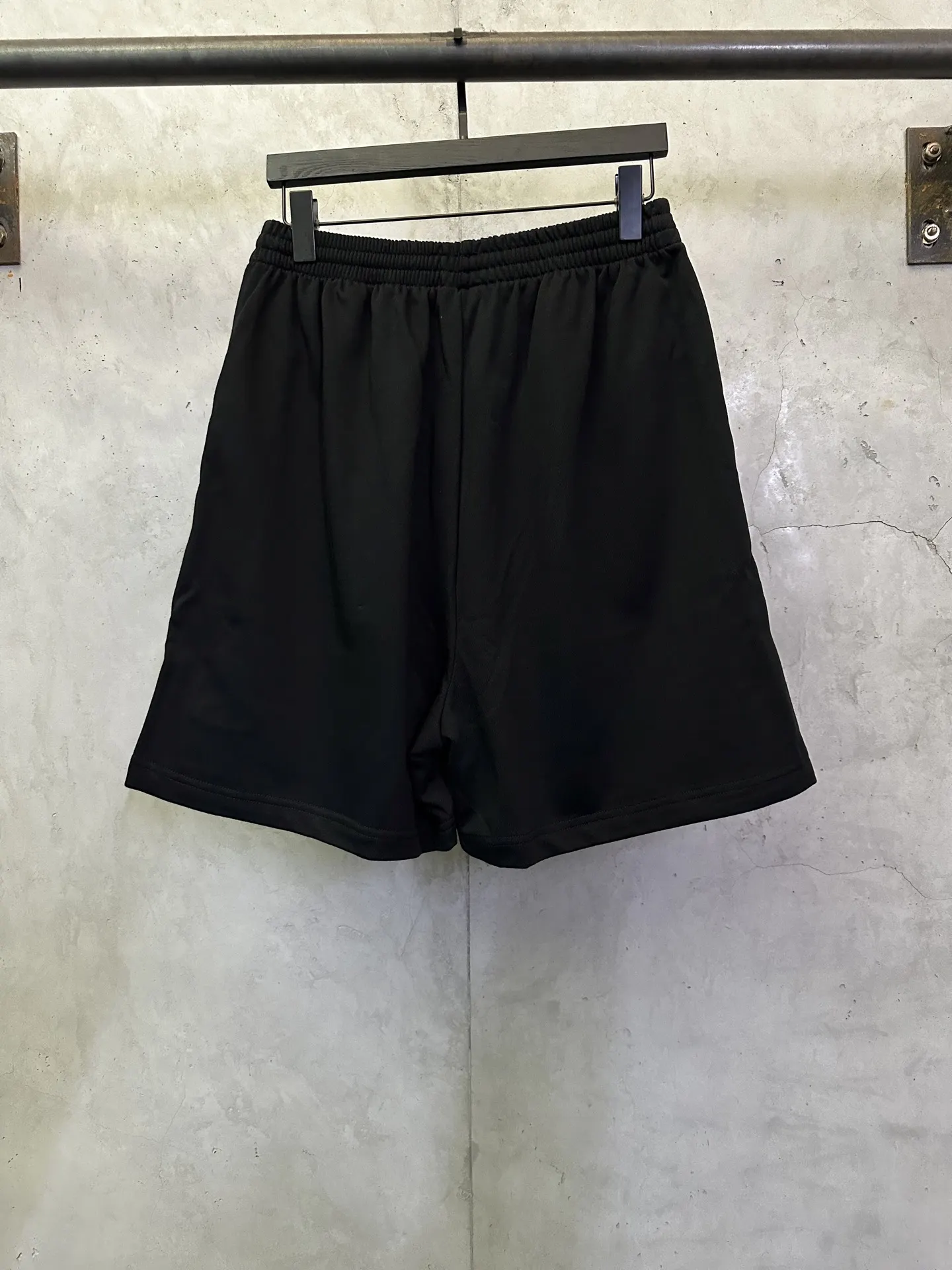 Embroidered Cotton-Jersey Sweat Shorts D22512385 — view 2