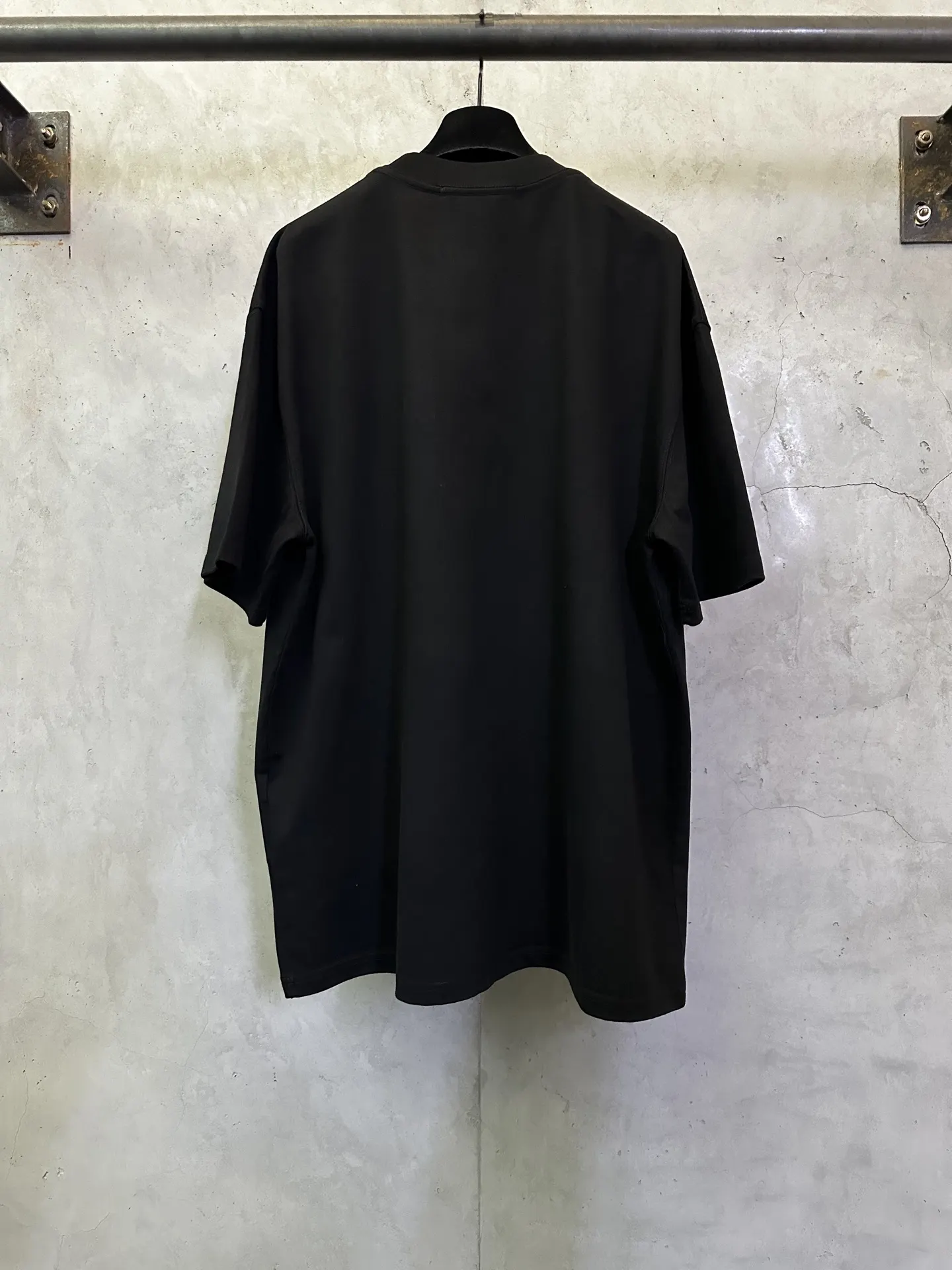 Pearl Logo Heavyweight Cotton T-Shirt D22512371 — view 2
