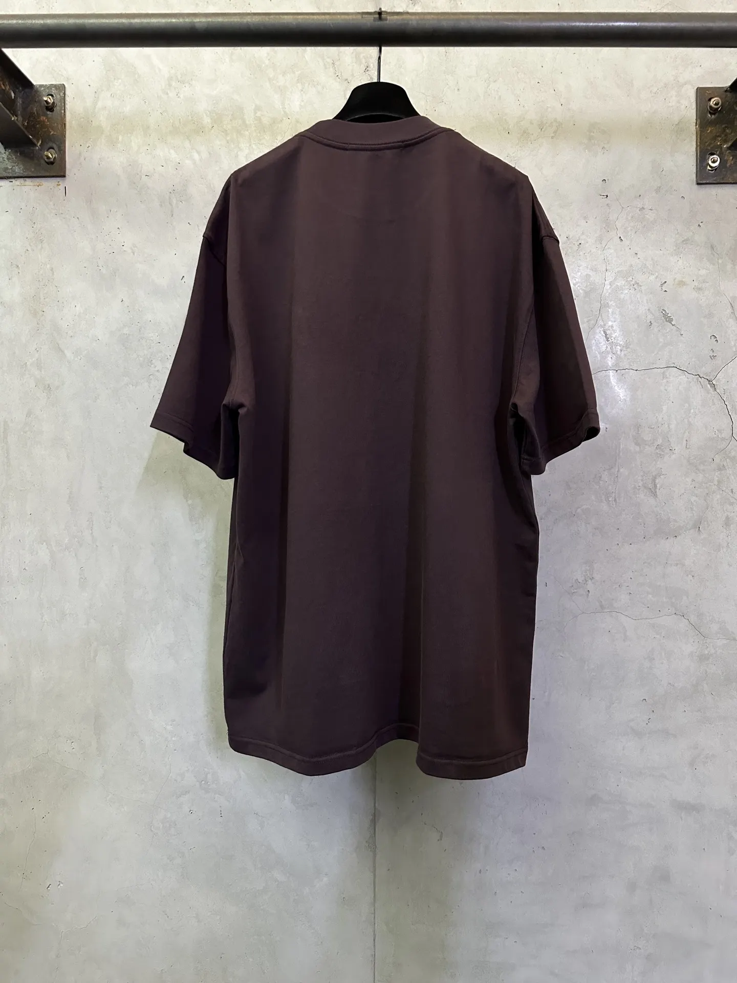 Embellished Logo Heavyweight Cotton T-Shirt D22512373 — view 2