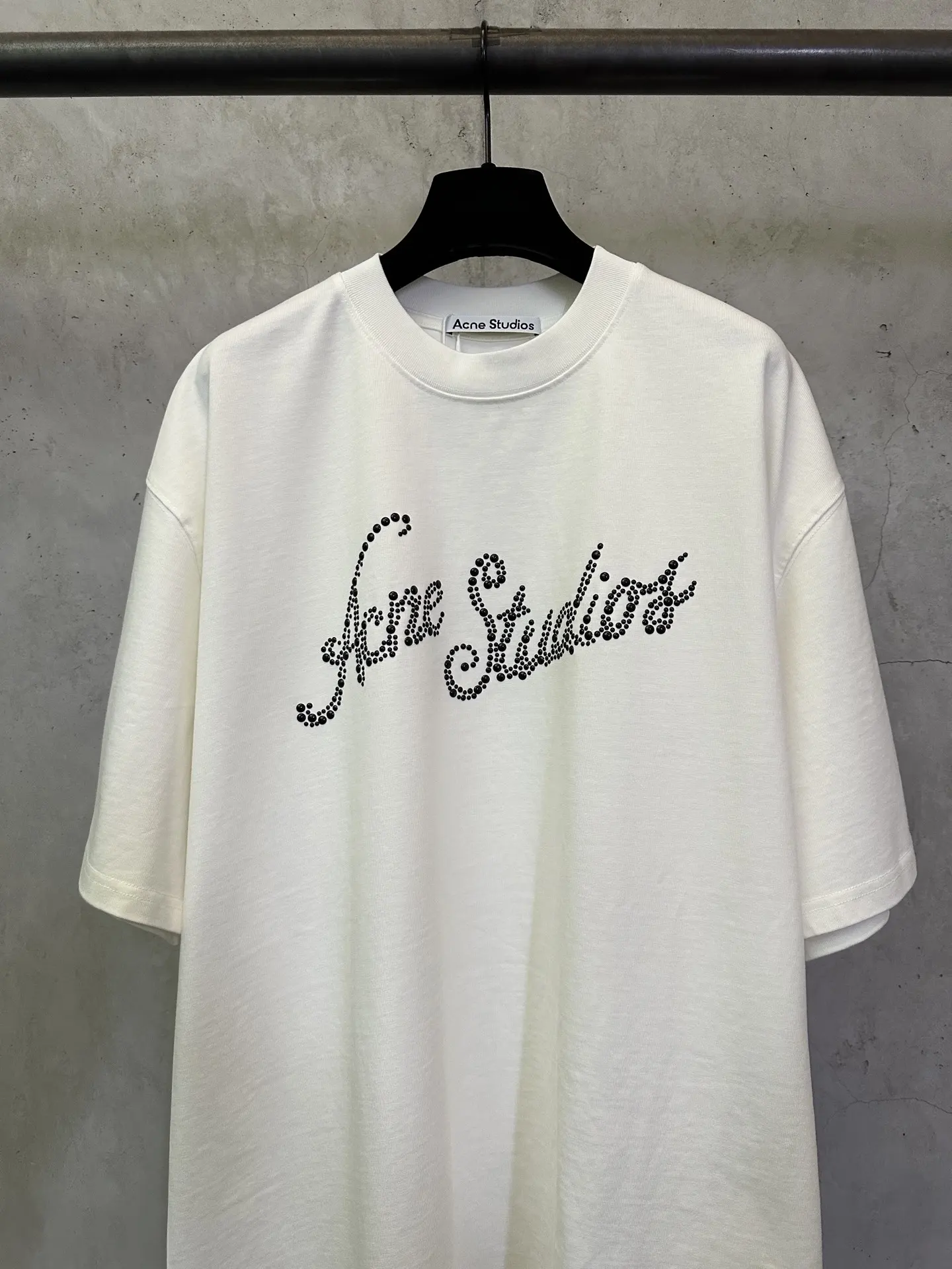 Embellished Logo Heavyweight Cotton T-Shirt D22512372 — view 3