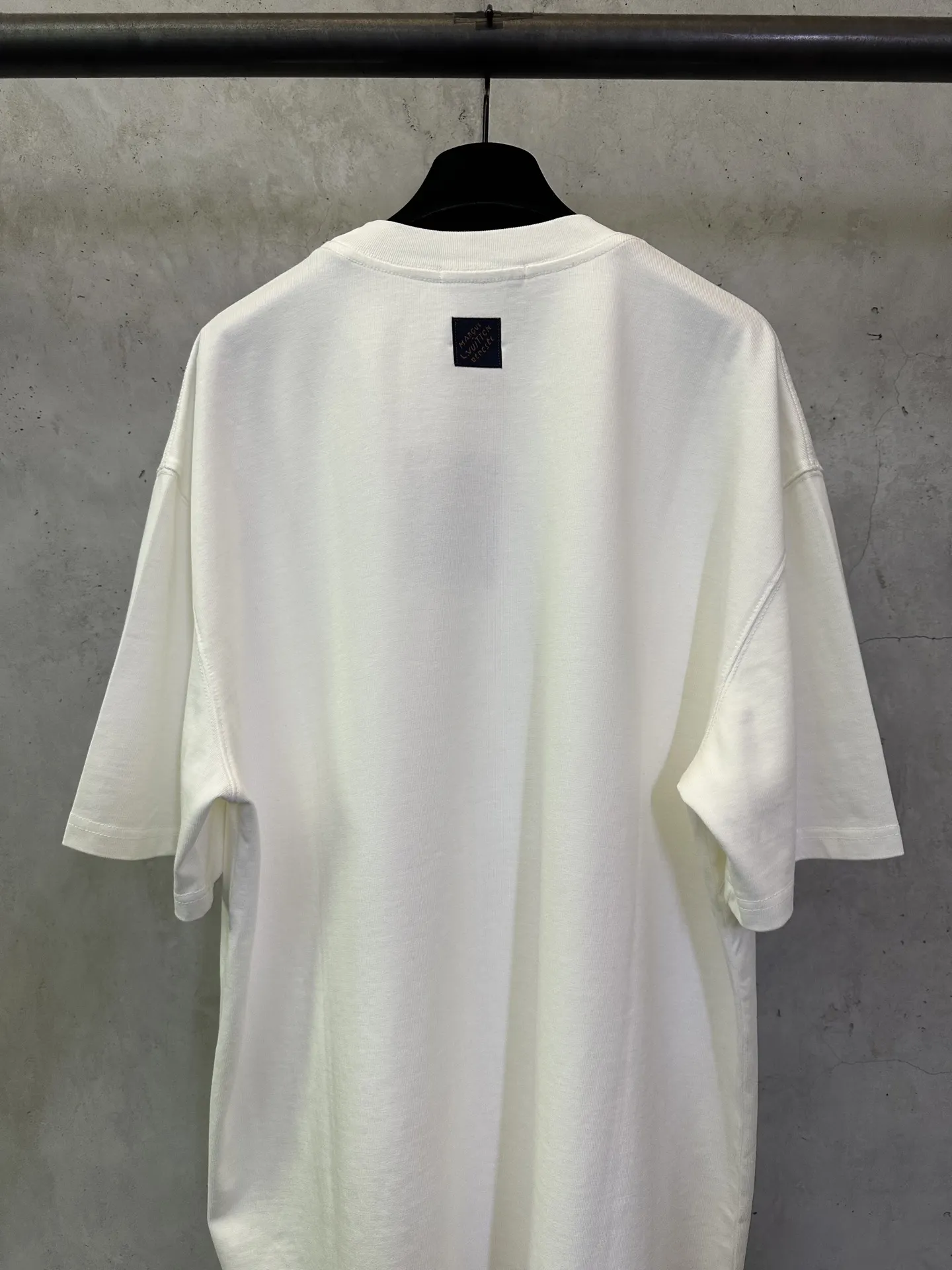 Logo Flocked Heavyweight Cotton T-Shirt D22512498 — view 5