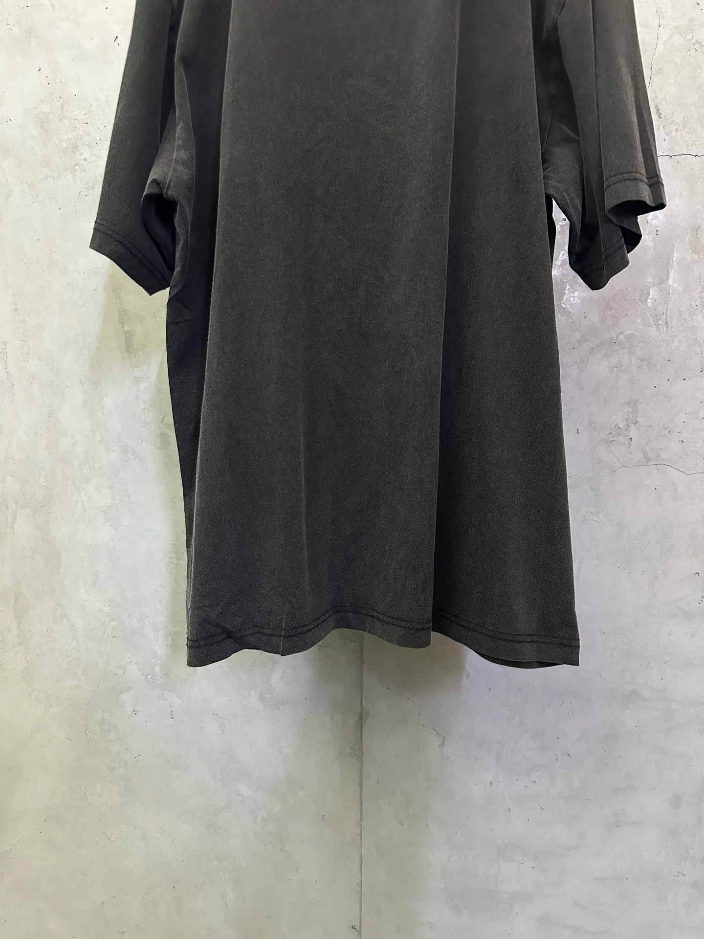 Logo Embroidery Washed Cotton T-Shirt D23012350 — view 6