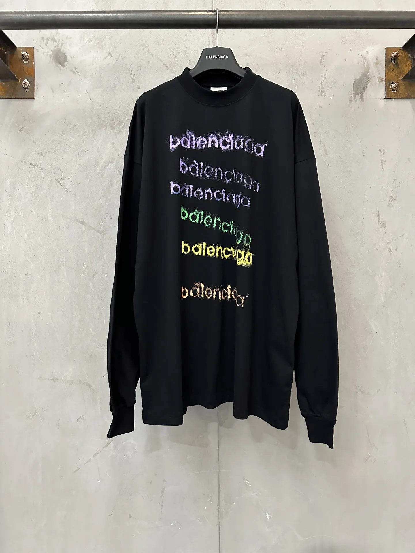Rainbow Gradient Logo Long-Sleeve T-Shirt D23022203