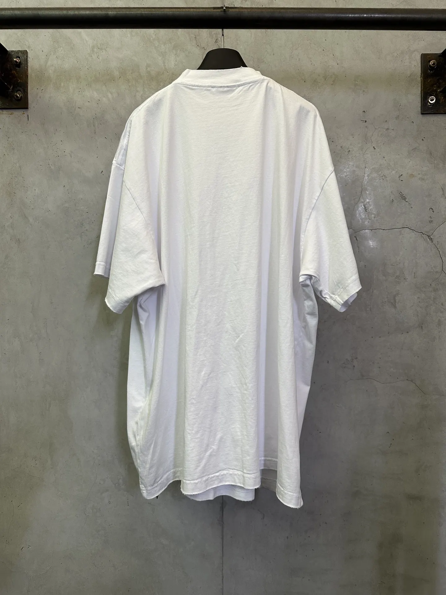 Gaffer Tape Logo Oversized T-Shirt D23012331 — view 2