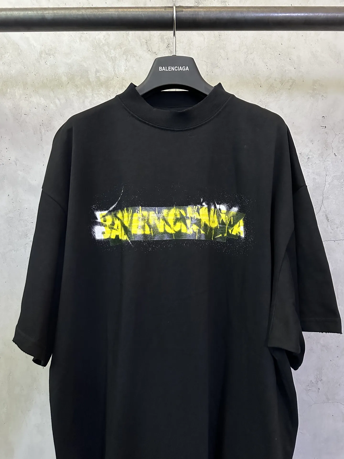 Gaffer Tape Logo Oversized T-Shirt D23012382 — view 3