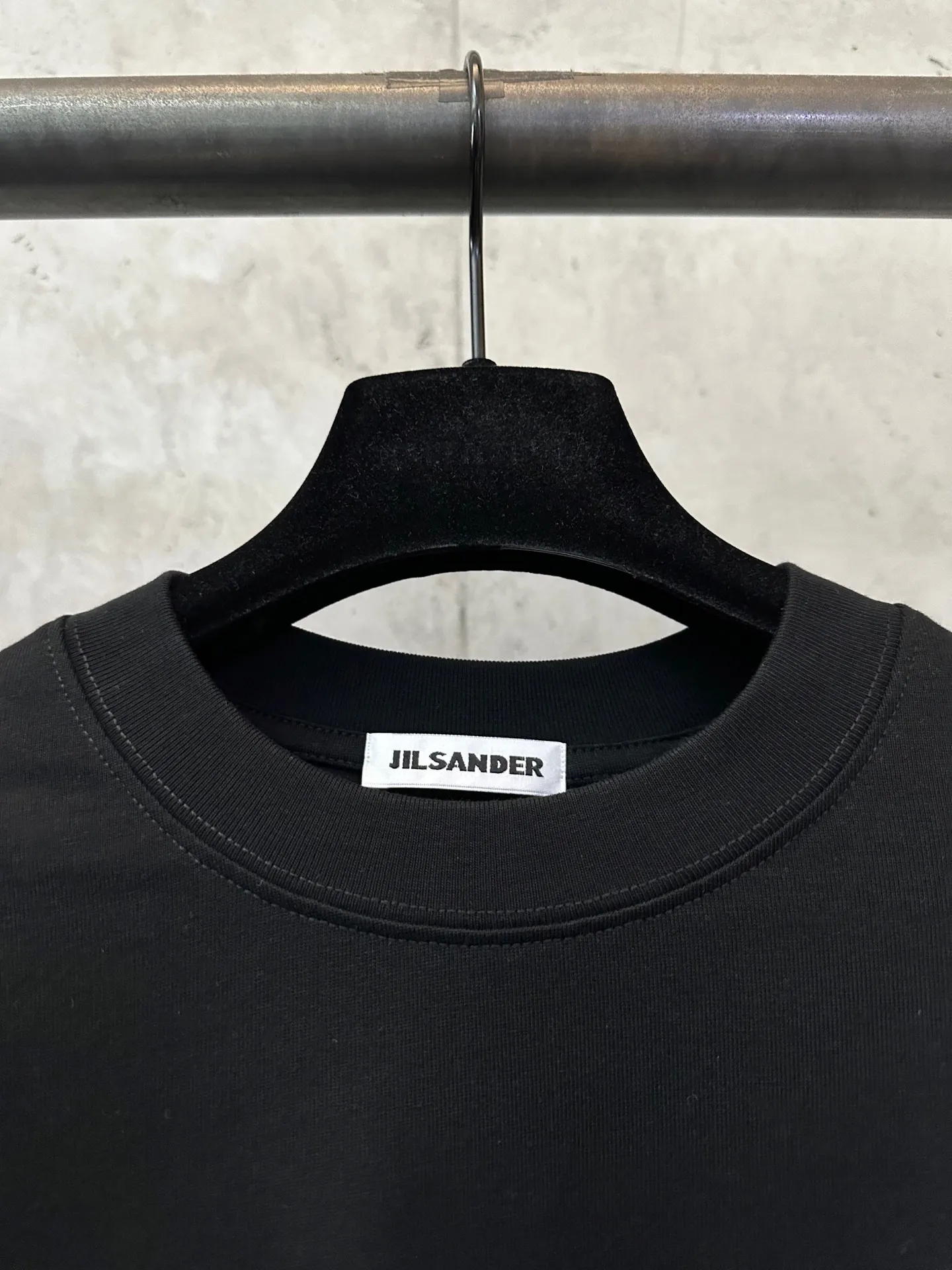 Logo-Print Heavyweight Cotton Long-Sleeve T-Shirt D23020465 — view 7