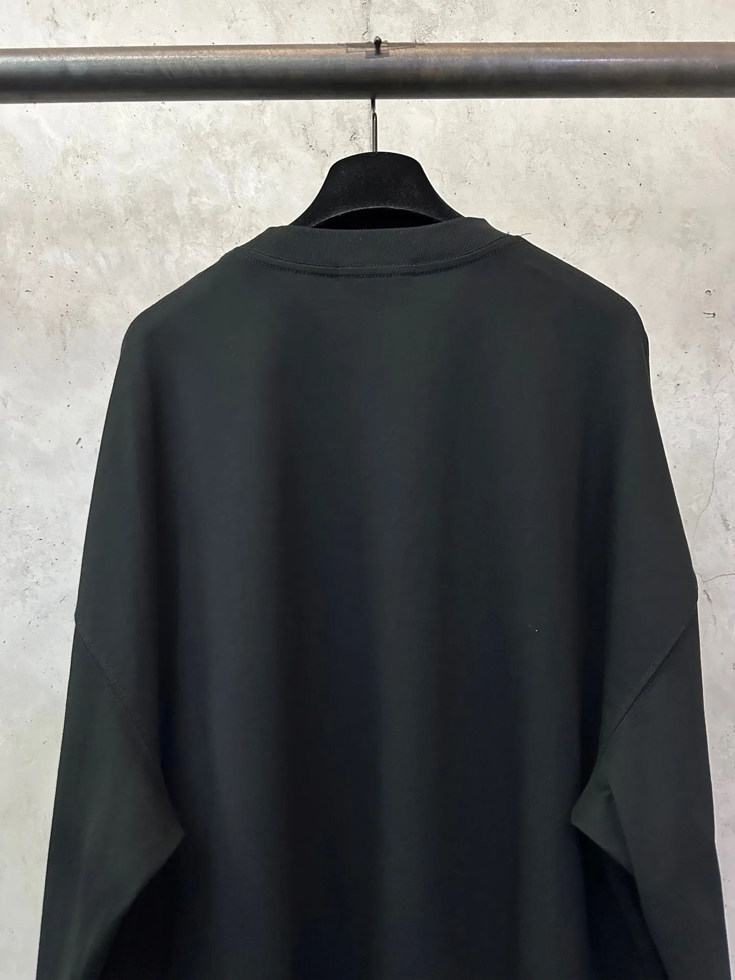 Logo Print Long-Sleeve Cotton T-Shirt D23020464 — view 5