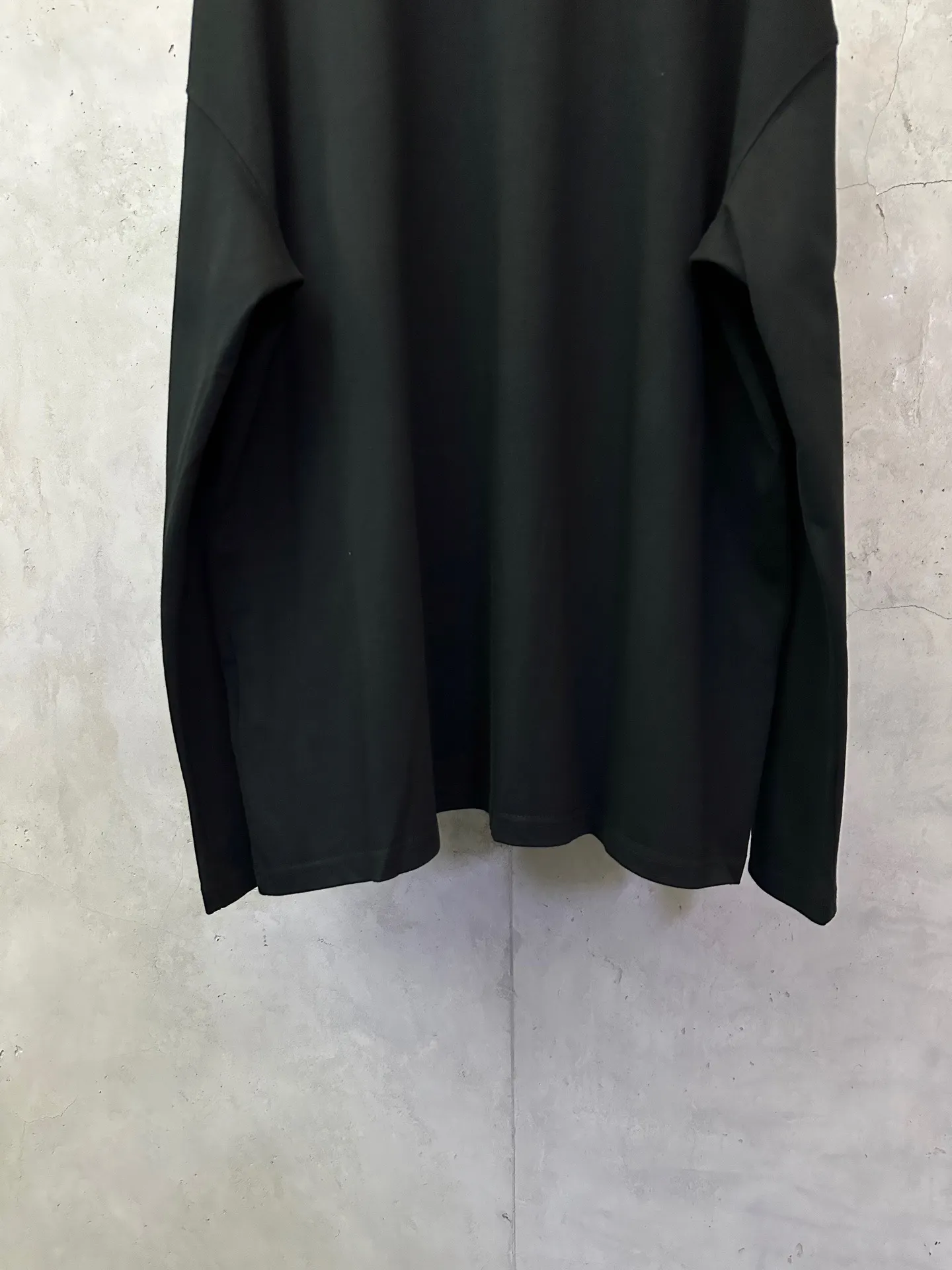Logo Print Long-Sleeve Cotton T-Shirt D23020464 — view 6