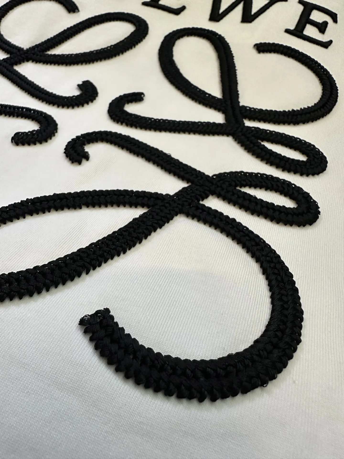 Anagram and Animal Embroidered Cotton T-Shirt D23012424 — view 8