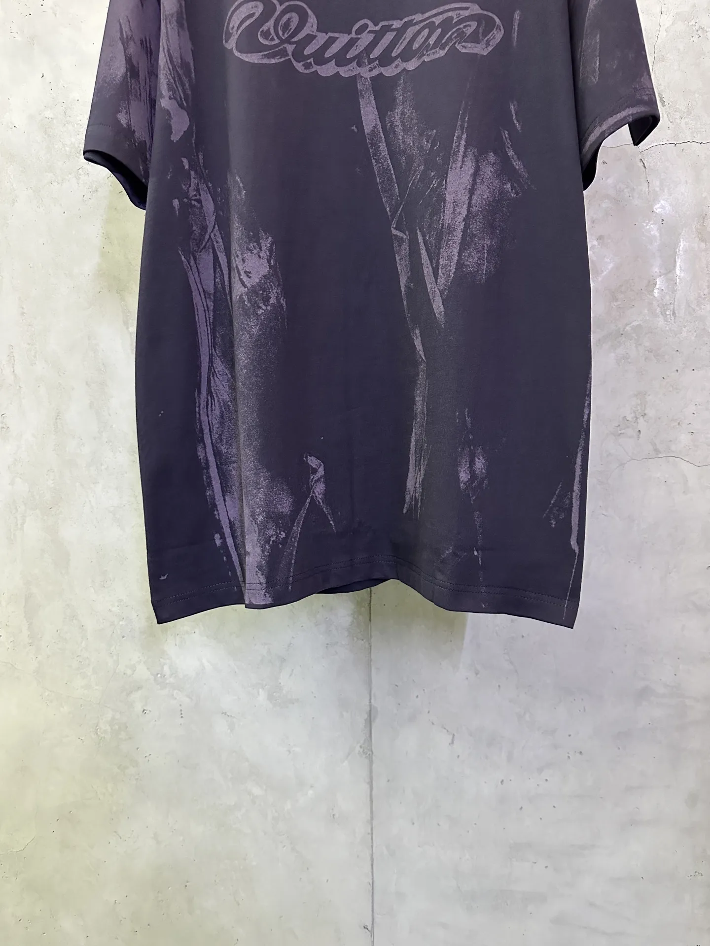 Logo Graffiti Illusion Print Cotton T-Shirt D23012491 — view 4