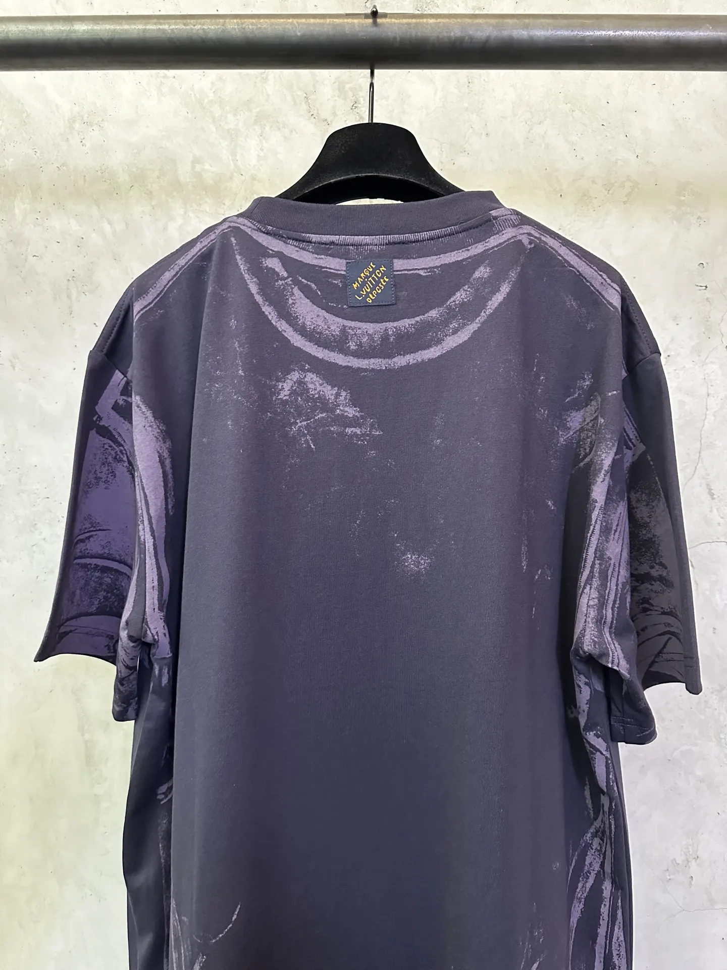 Logo Graffiti Illusion Print Cotton T-Shirt D23012491 — view 5