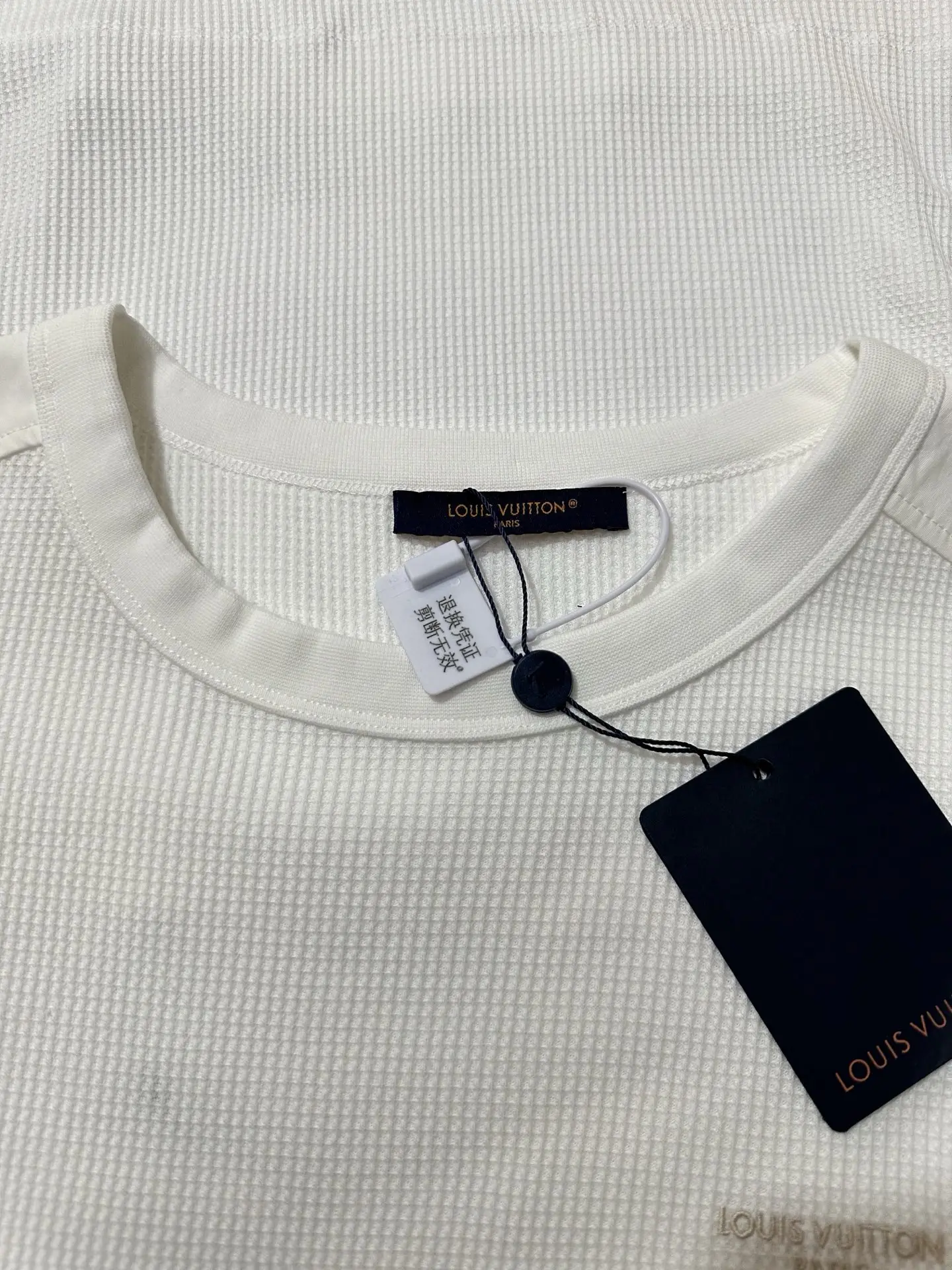 Embroidered Logo Waffle-Knit Long-Sleeve T-Shirt D23022253 — view 6