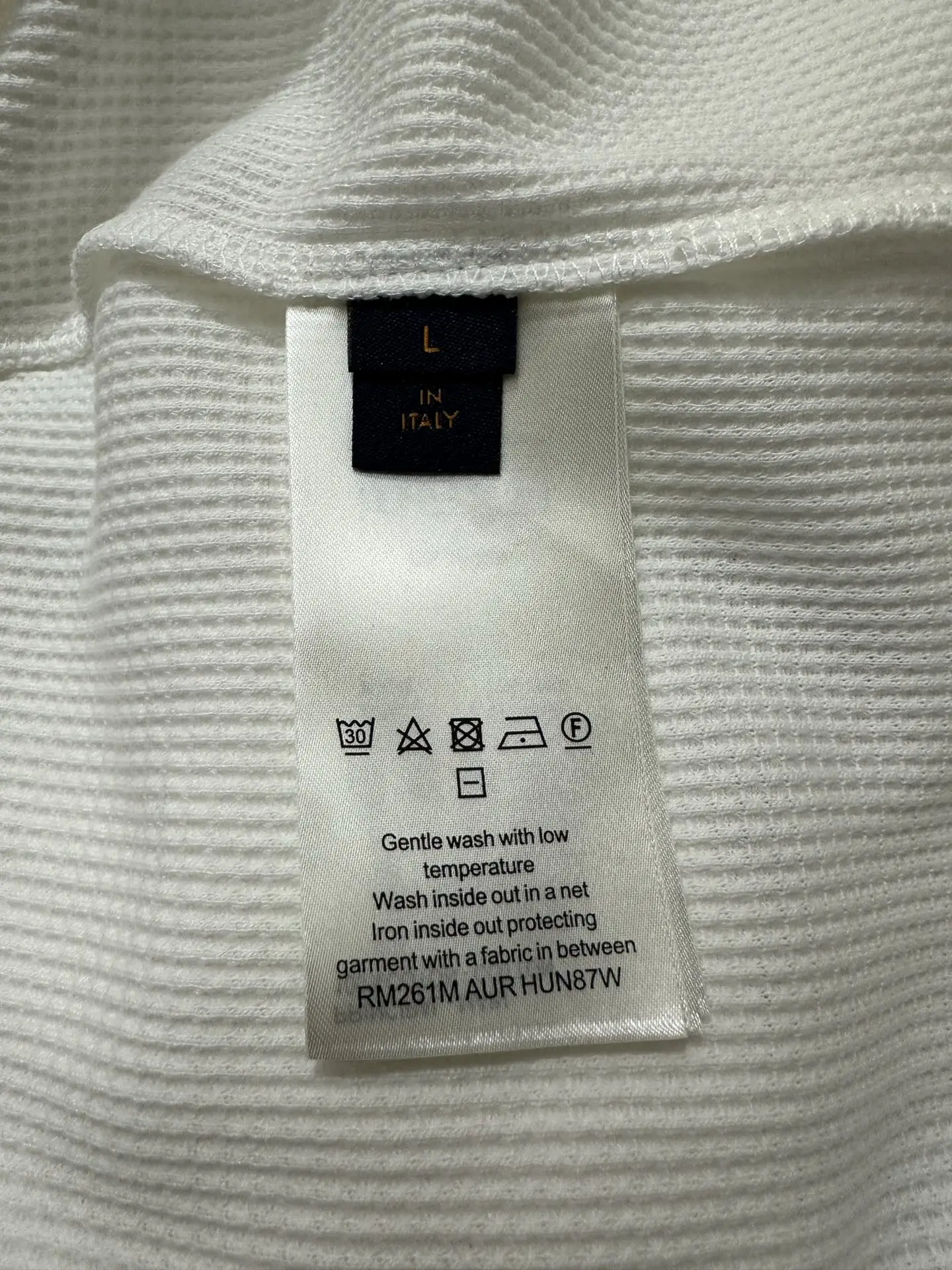 Embroidered Logo Waffle-Knit Long-Sleeve T-Shirt D23022253 — view 11