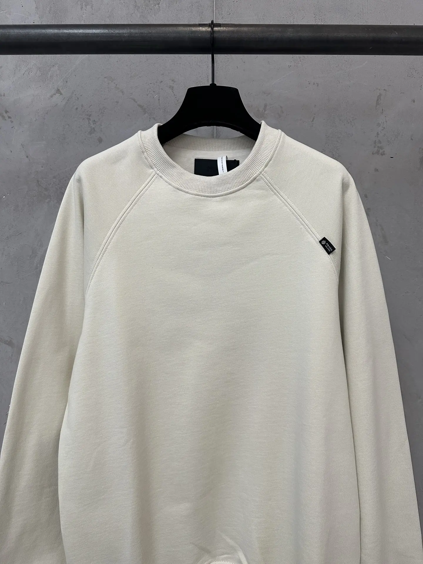 Logo-Patch Loopback Cotton Sweatshirt D23023731 — view 3