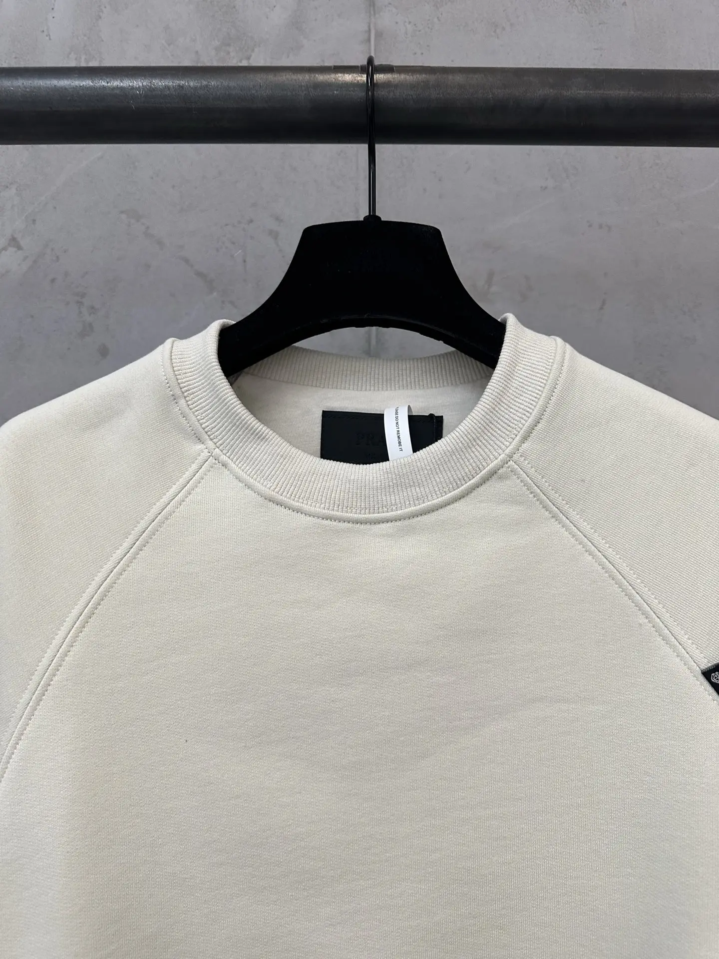 Logo-Patch Loopback Cotton Sweatshirt D23023731 — view 5
