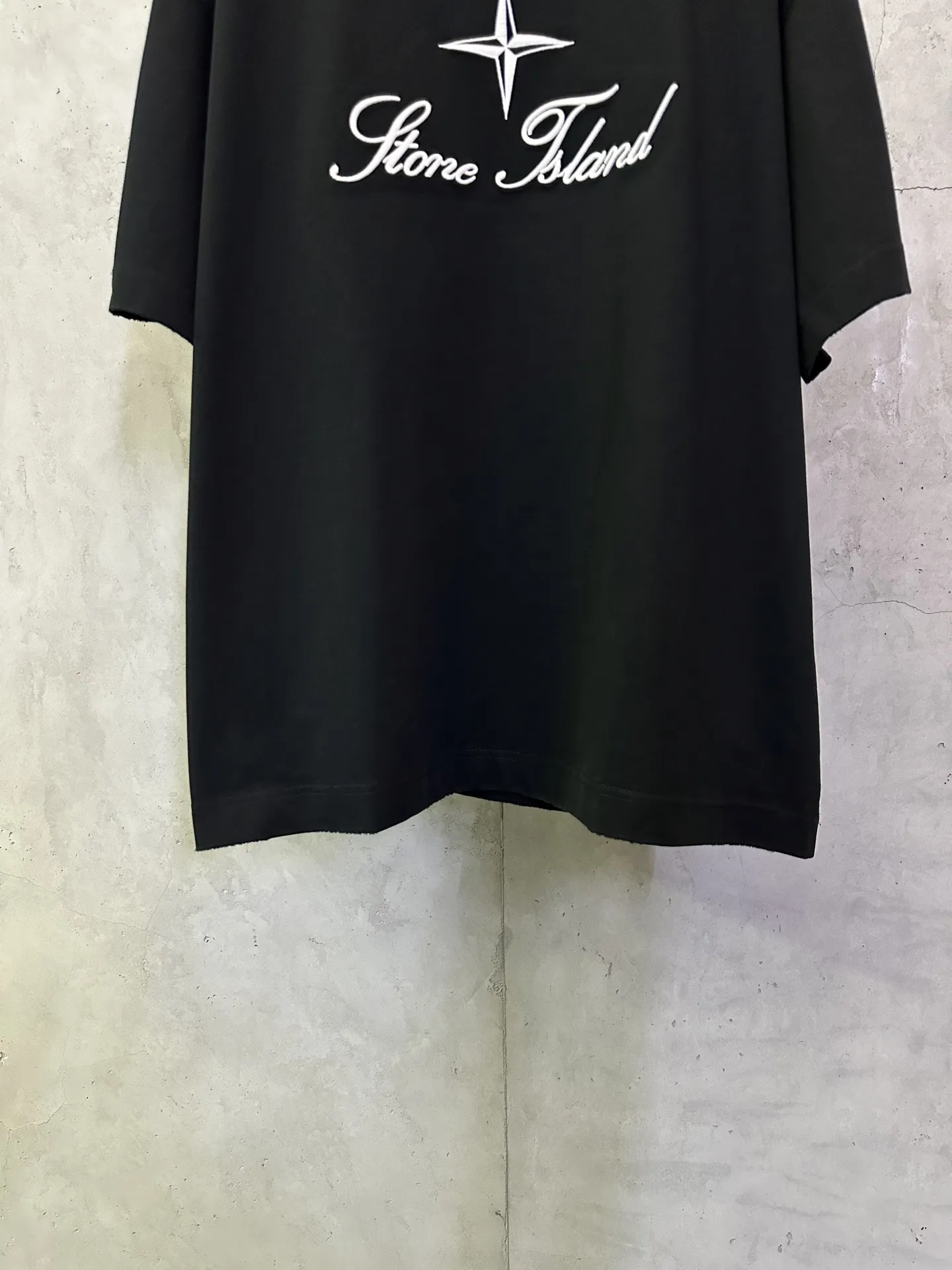 Embroidered Logo Heavyweight Cotton T-Shirt D23012418 — view 4