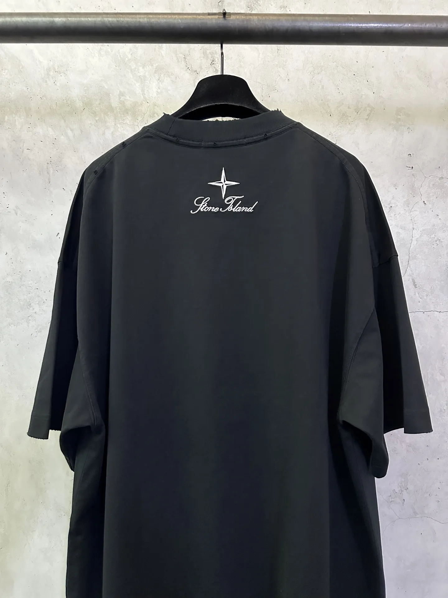 Embroidered Logo Heavyweight Cotton T-Shirt D23012418 — view 5