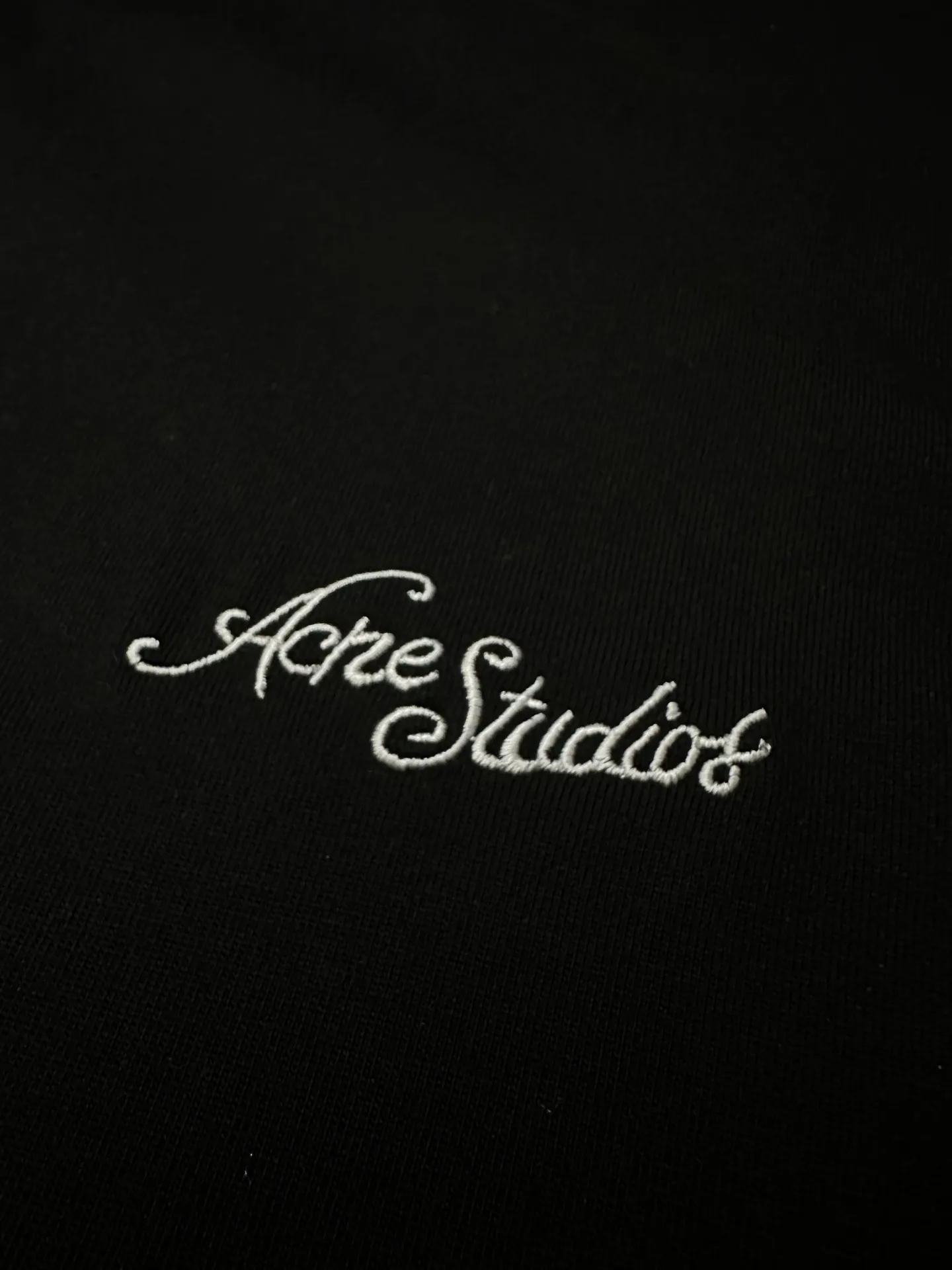 Oversized Embroidered Logo Long-Sleeve T-Shirt D23023126 — view 8