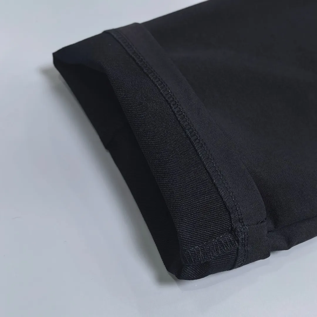 Descente Carat Moisture-Wicking Training Trousers D23018977 — view 6