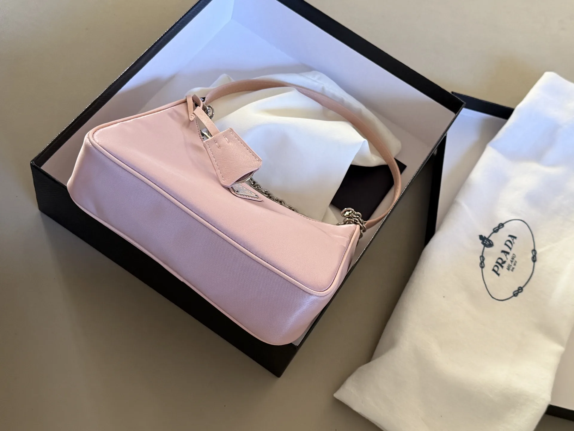 Re-Edition 2005 Nylon Shoulder Bag D23018120 — view 6