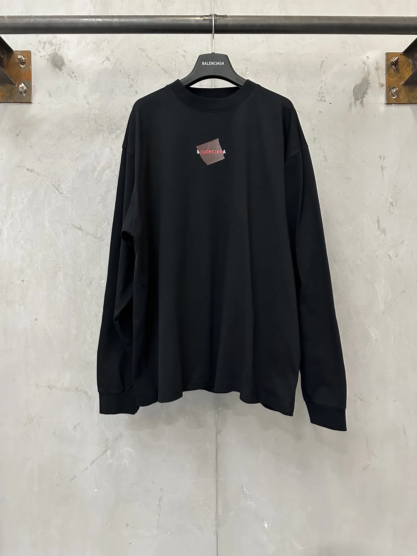 Tape Logo Embroidered Long-Sleeve T-Shirt D23522219