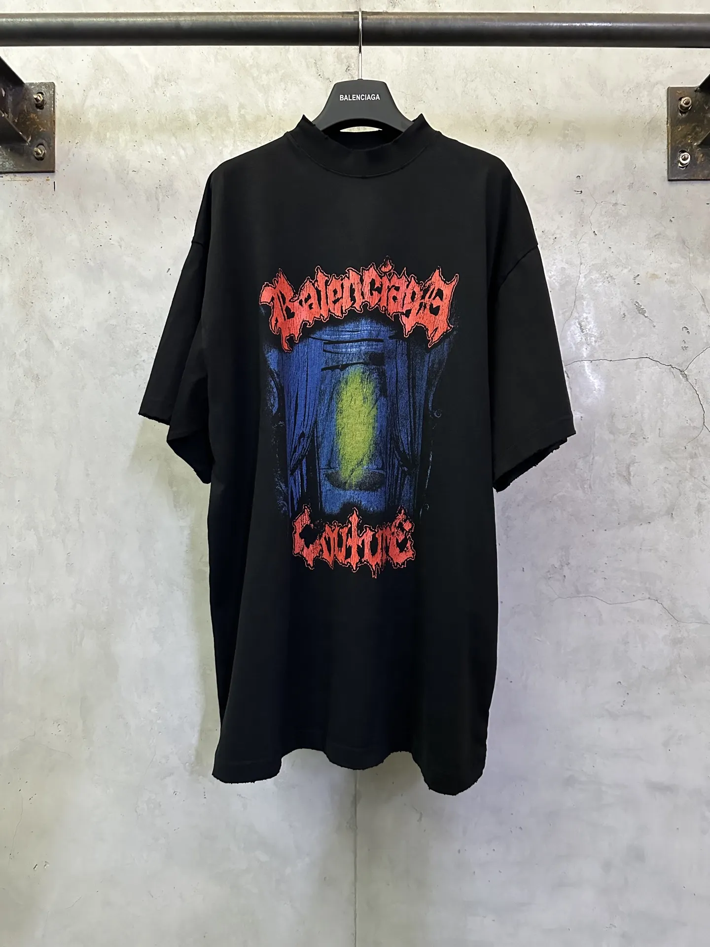 Couture Theater Graphic Oversized T-Shirt D23512391