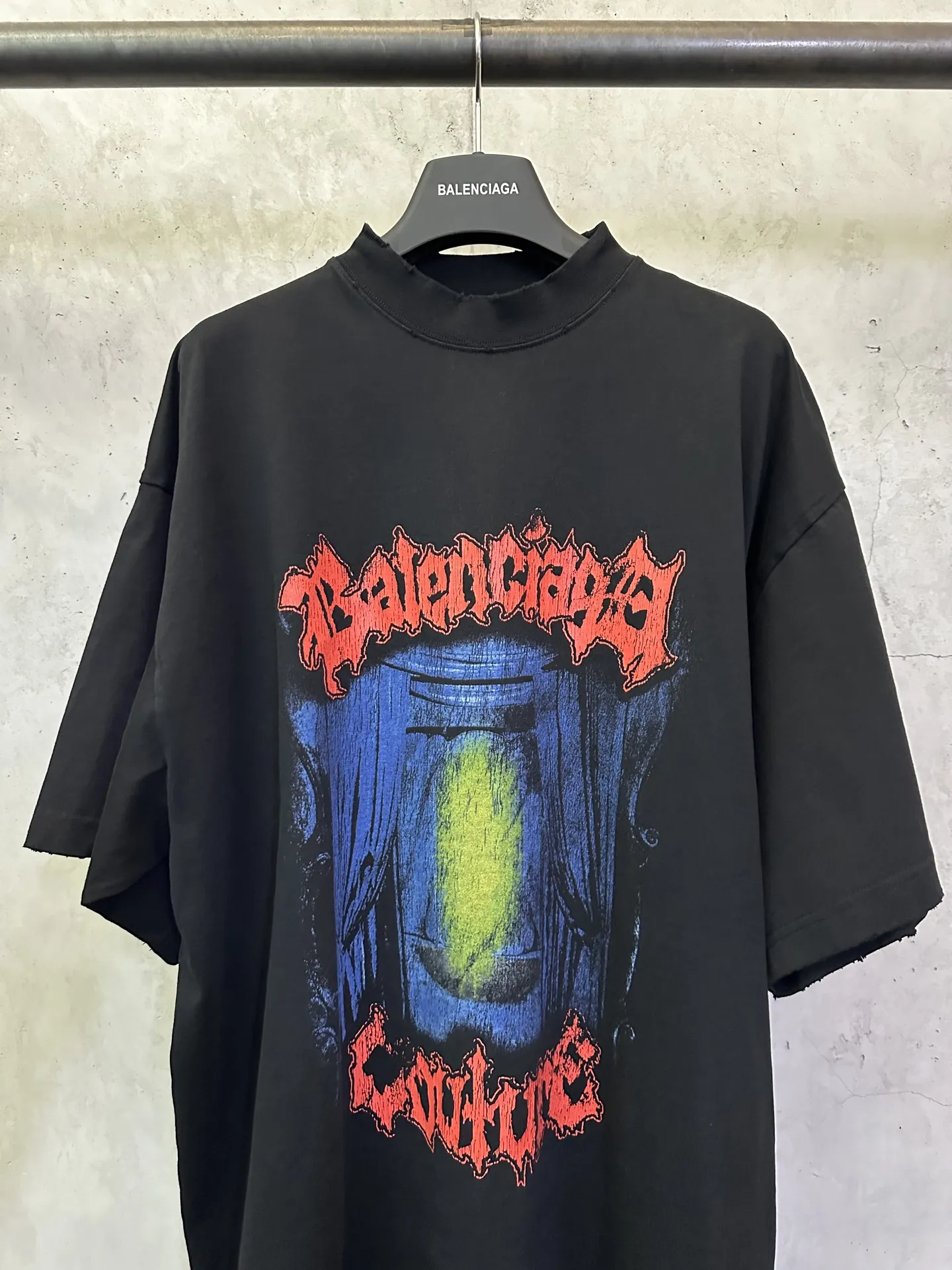 Couture Theater Graphic Oversized T-Shirt D23512391 — view 3