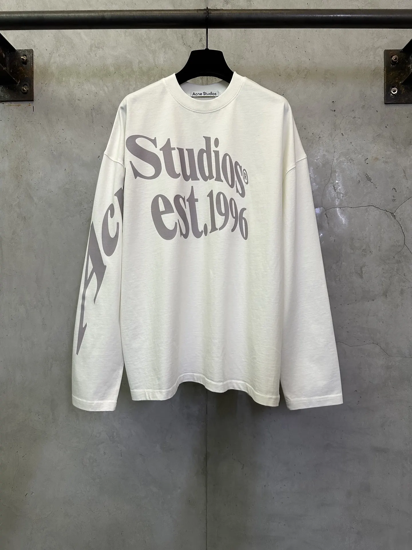 Logo Print Long-Sleeve Cotton T-Shirt D24012393