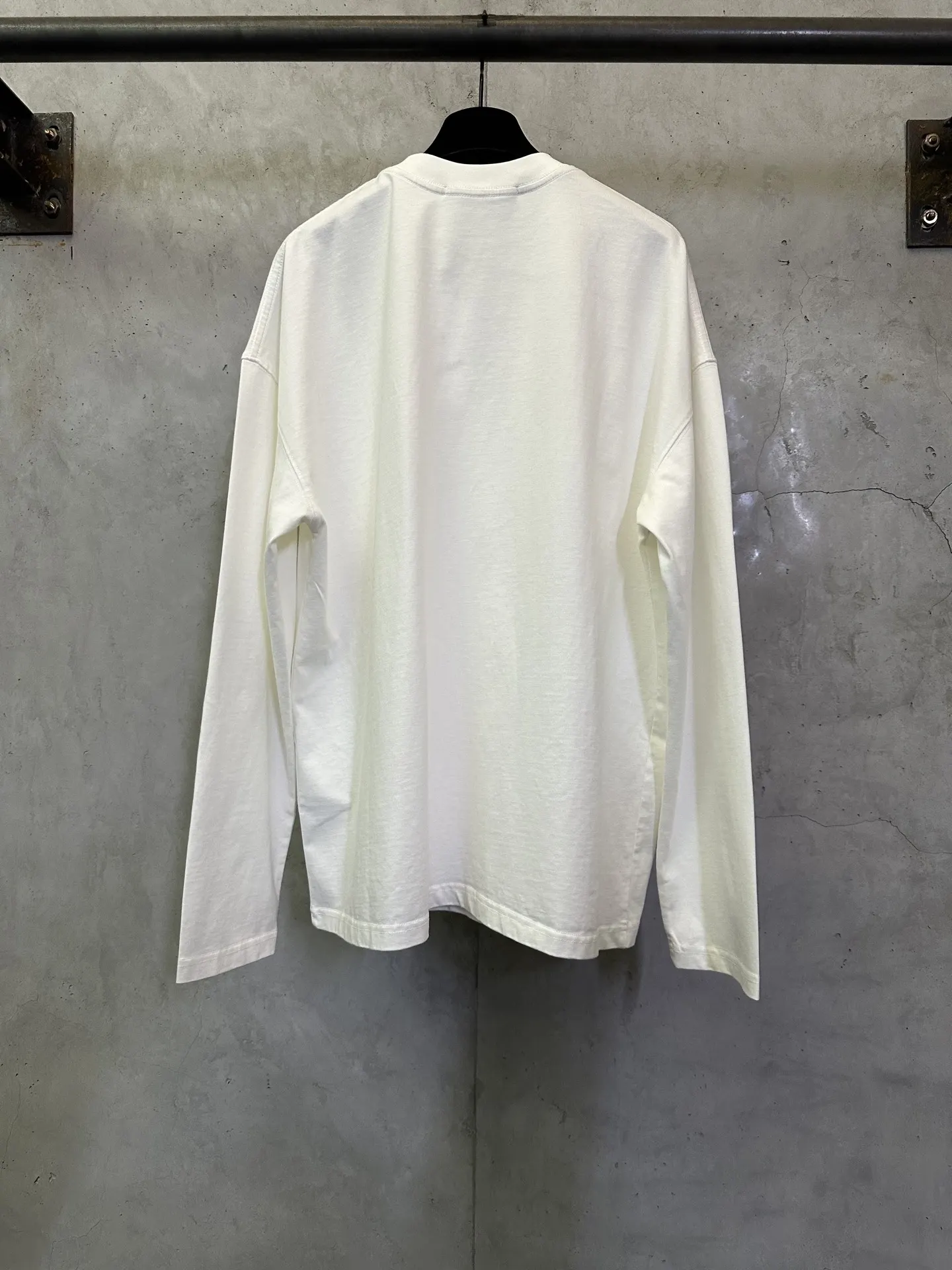 Logo Print Long-Sleeve Cotton T-Shirt D24012393 — view 2
