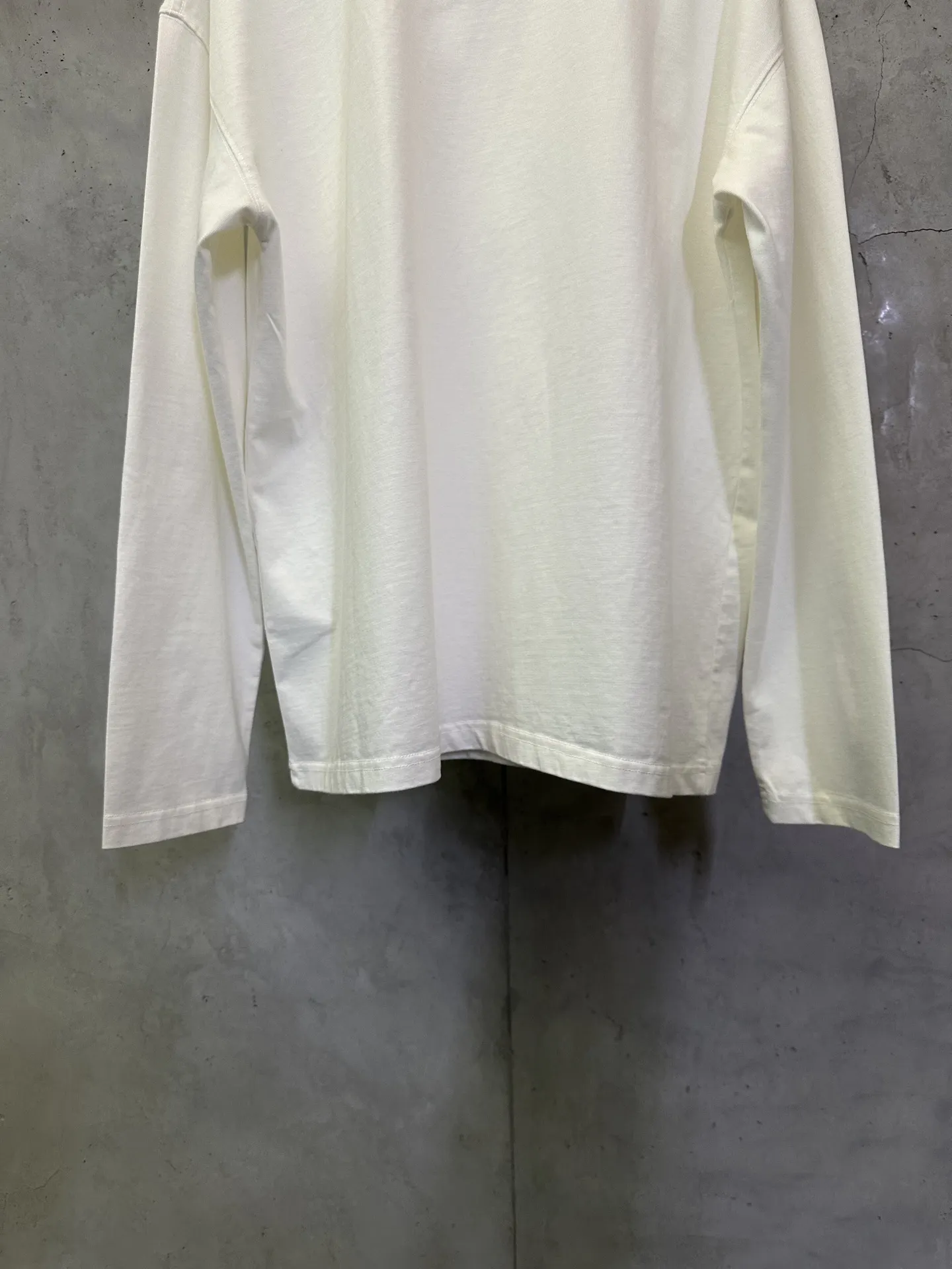 Logo Print Long-Sleeve Cotton T-Shirt D24012393 — view 6