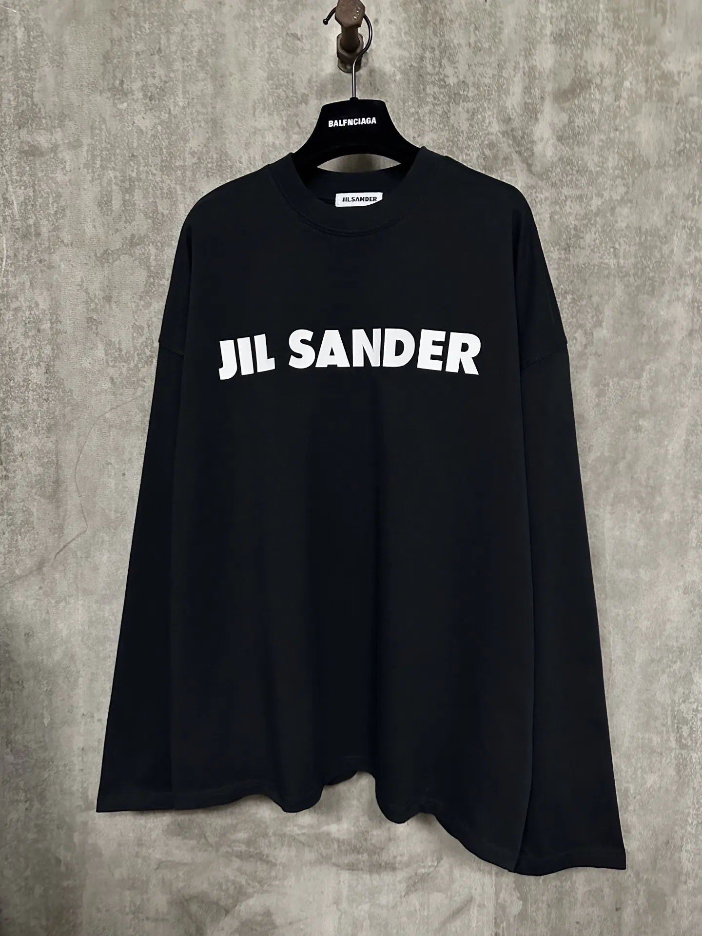 Logo Print Heavyweight Cotton Long-Sleeve T-Shirt D24015321