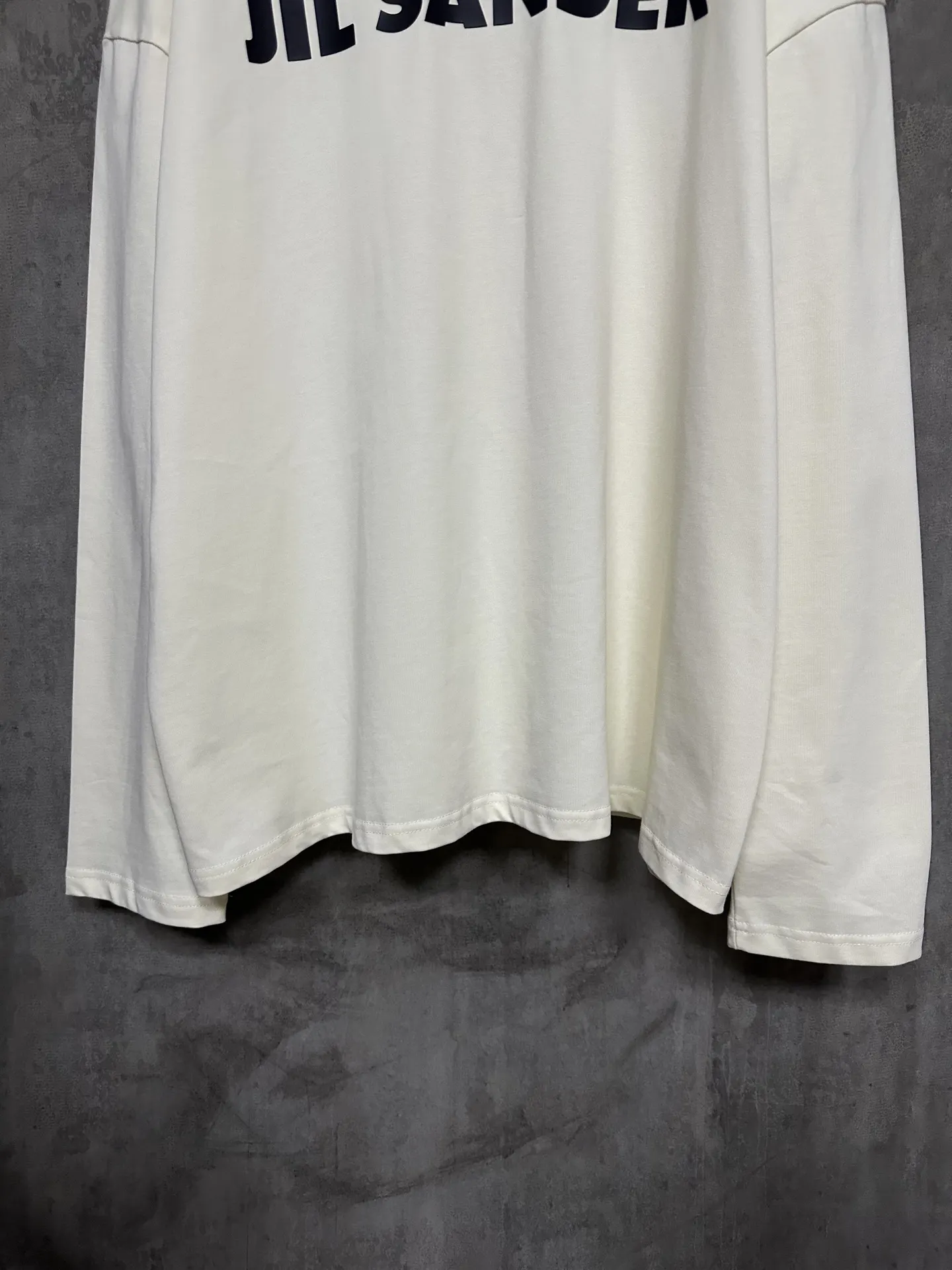 Logo-Print Heavyweight Cotton Long-Sleeve T-Shirt D24015322 — view 4