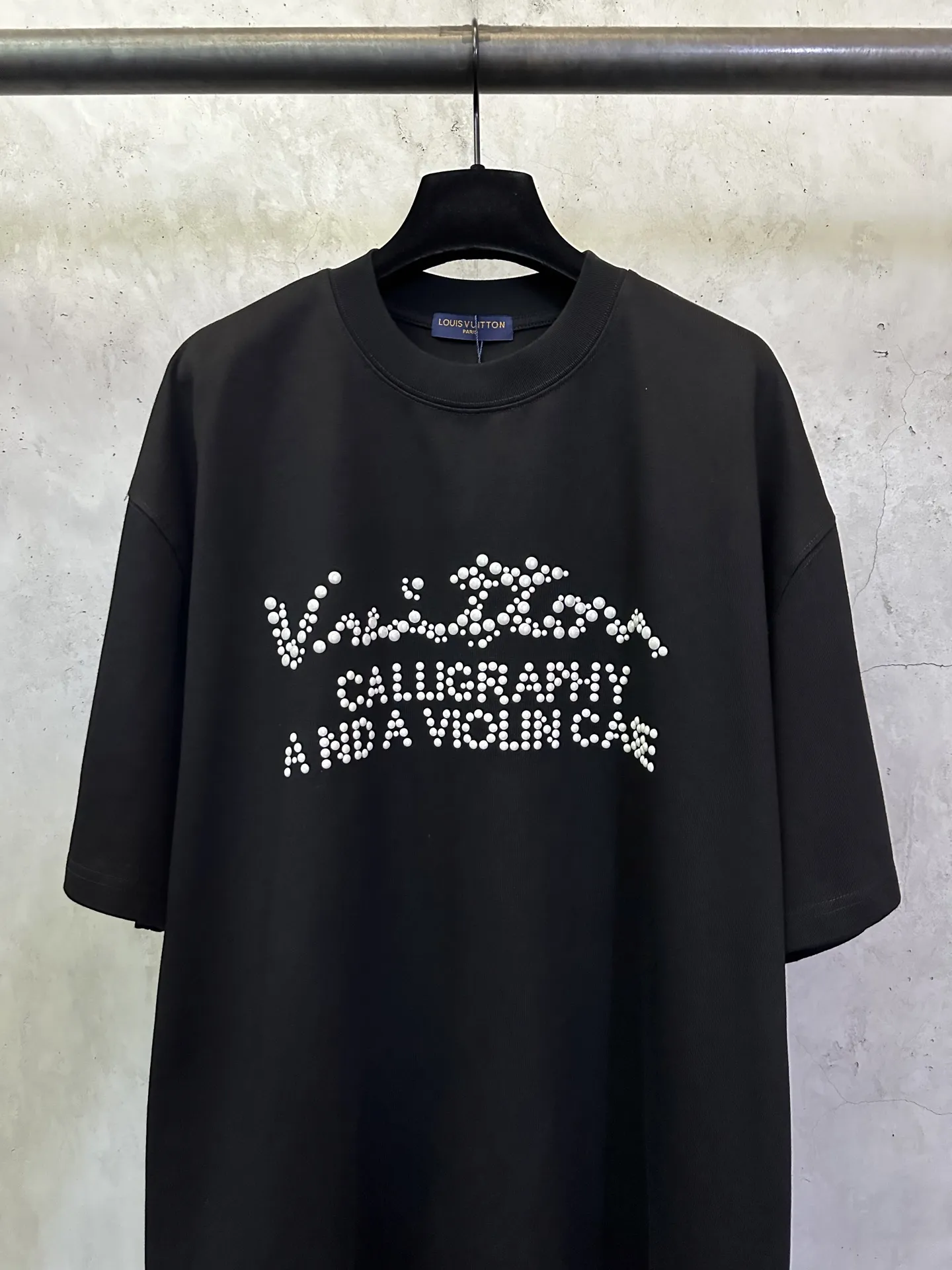 Pearl Logo Calligraphy Cotton T-Shirt D24012348 — view 3