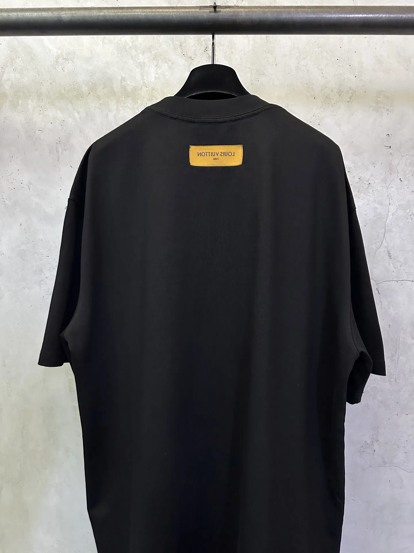 Pearl Logo Calligraphy Cotton T-Shirt D24012348 — view 5