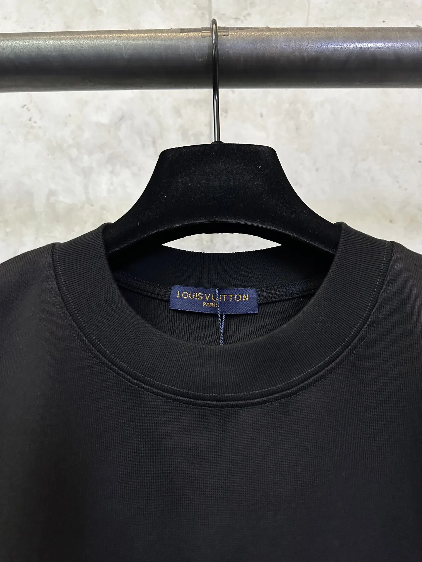 Pearl Logo Calligraphy Cotton T-Shirt D24012348 — view 7