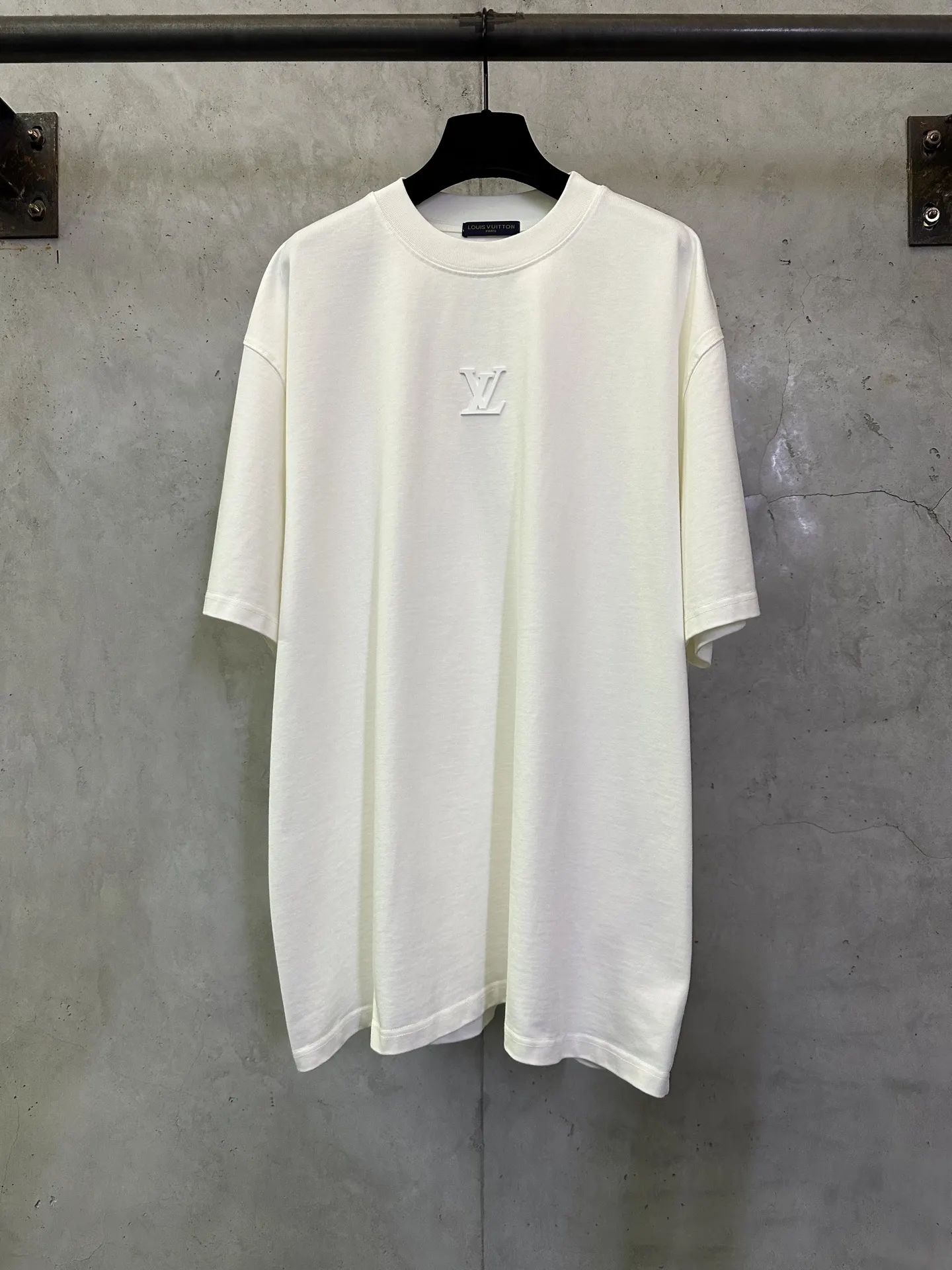 Logo Embossed Heavyweight Cotton T-Shirt D24012503