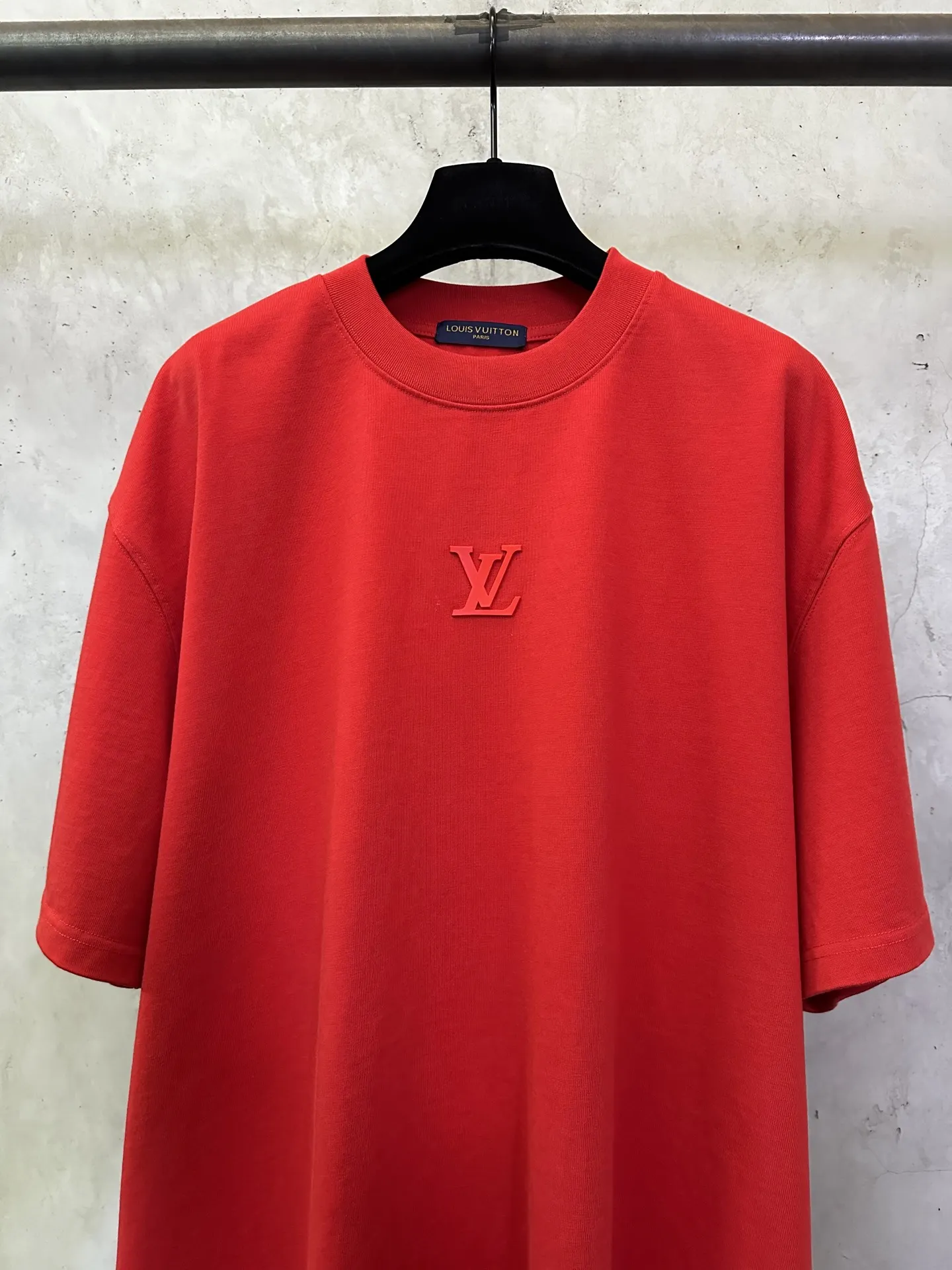 Logo Embossed Heavyweight Cotton T-Shirt D24012504 — view 3