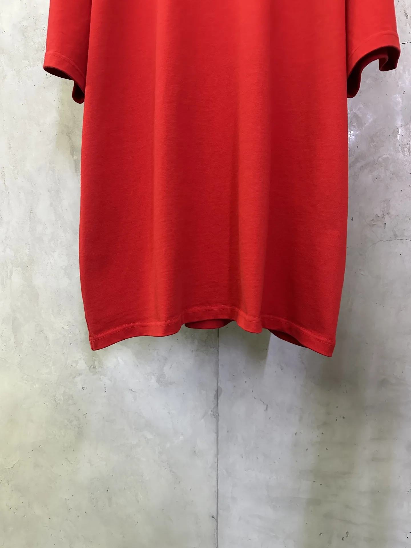 Logo Embossed Heavyweight Cotton T-Shirt D24012504 — view 4