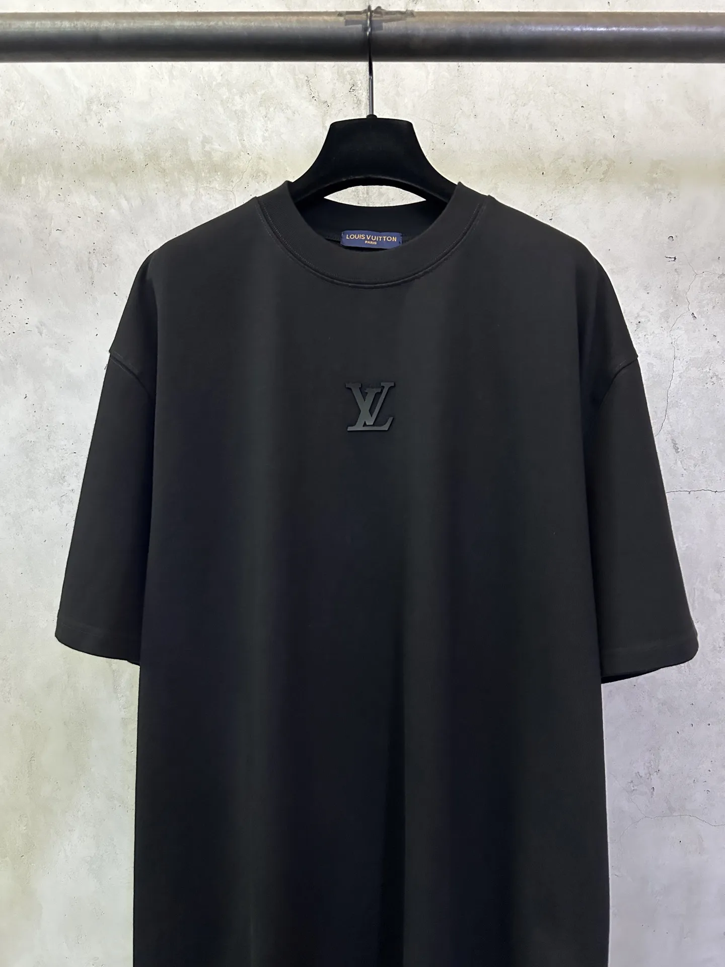 Logo-Embossed Heavyweight Cotton T-Shirt D24012502 — view 3