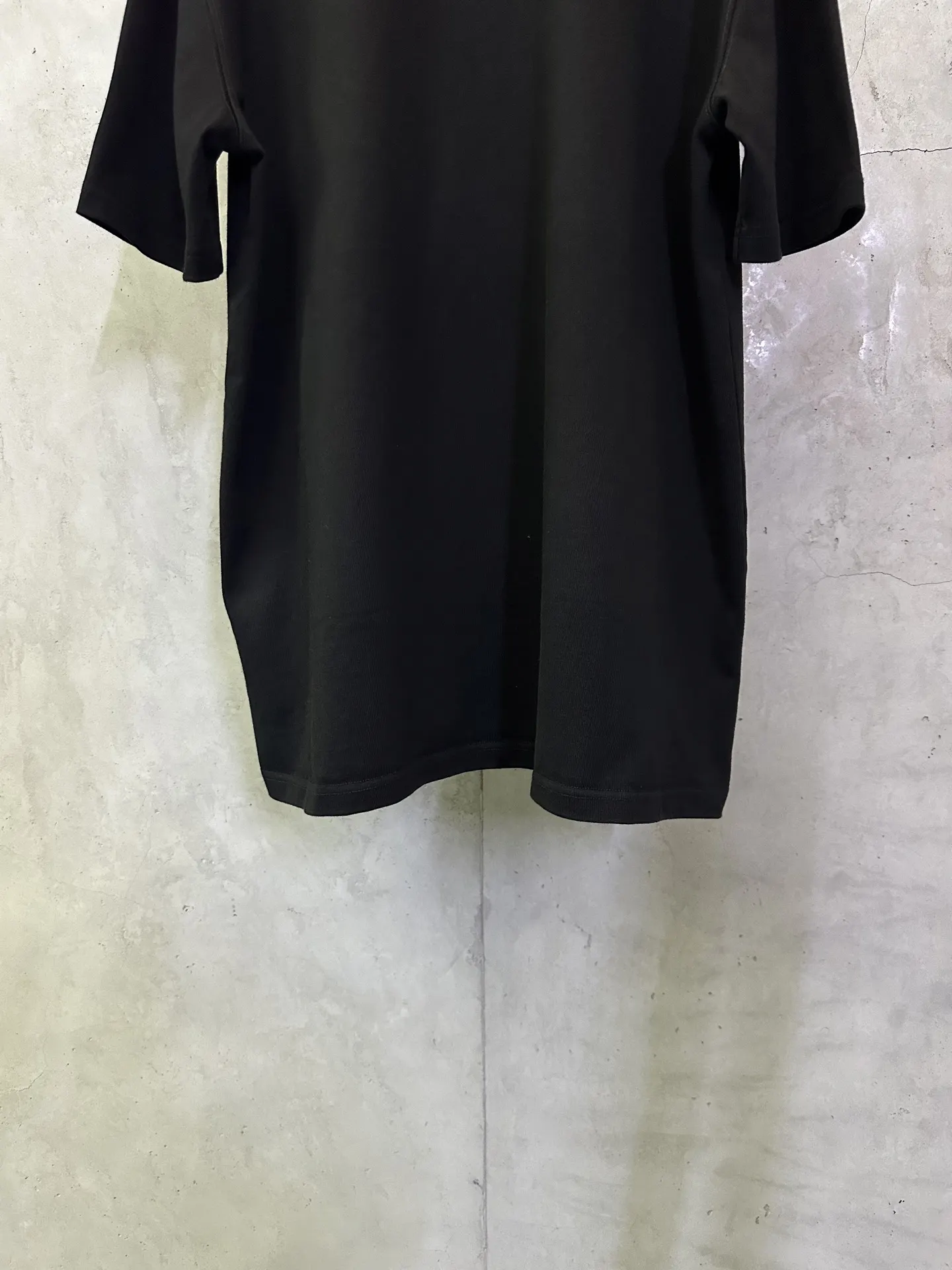 Logo-Embossed Heavyweight Cotton T-Shirt D24012502 — view 6